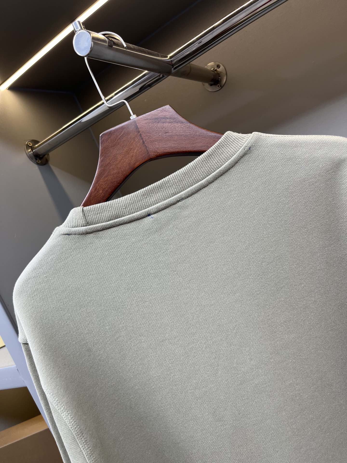 Burberry Unisex Sweatshirt Size S-XXL