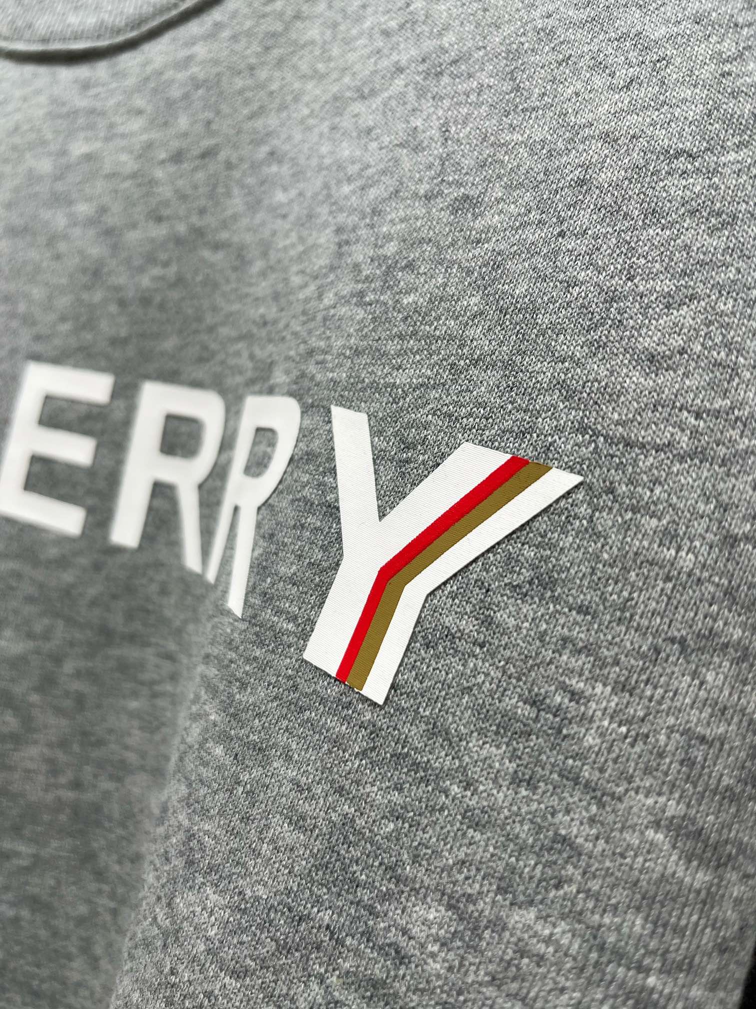 Burberry Unisex Sweatshirt Size S-XXL