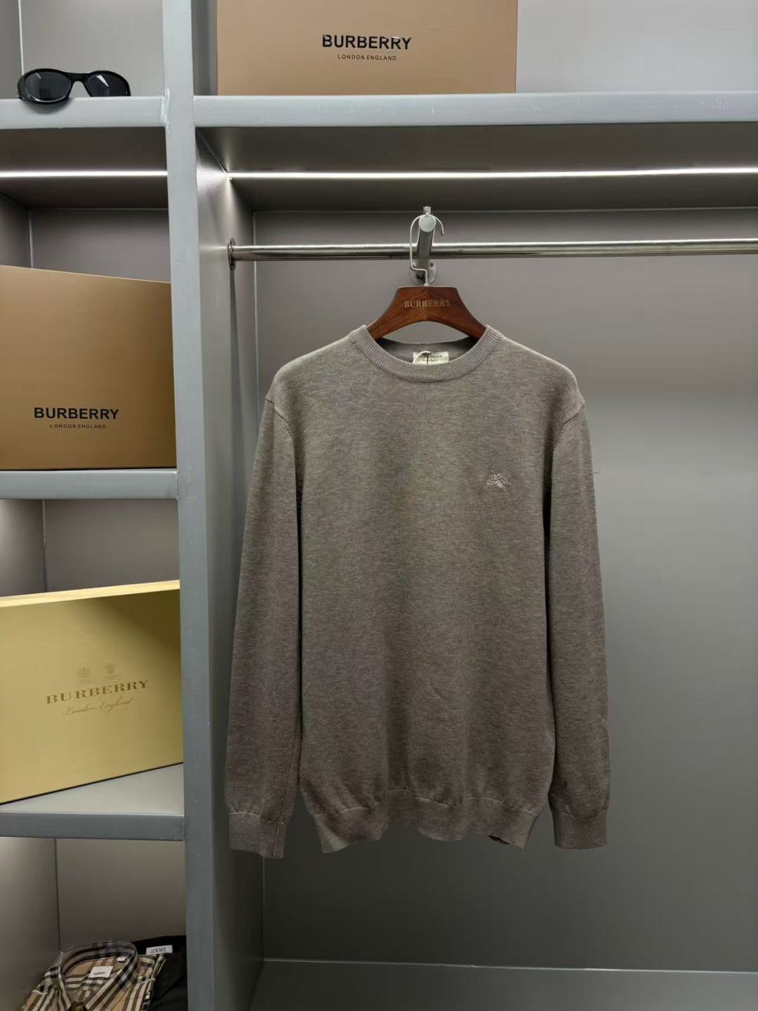 Burberry Unisex Sweatshirt Size L-4XL