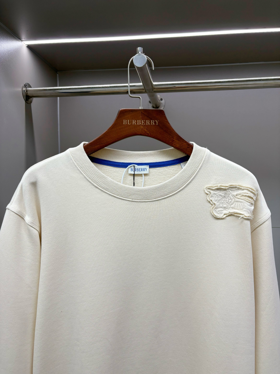 Burberry Unisex Sweatshirt Size S-XXL