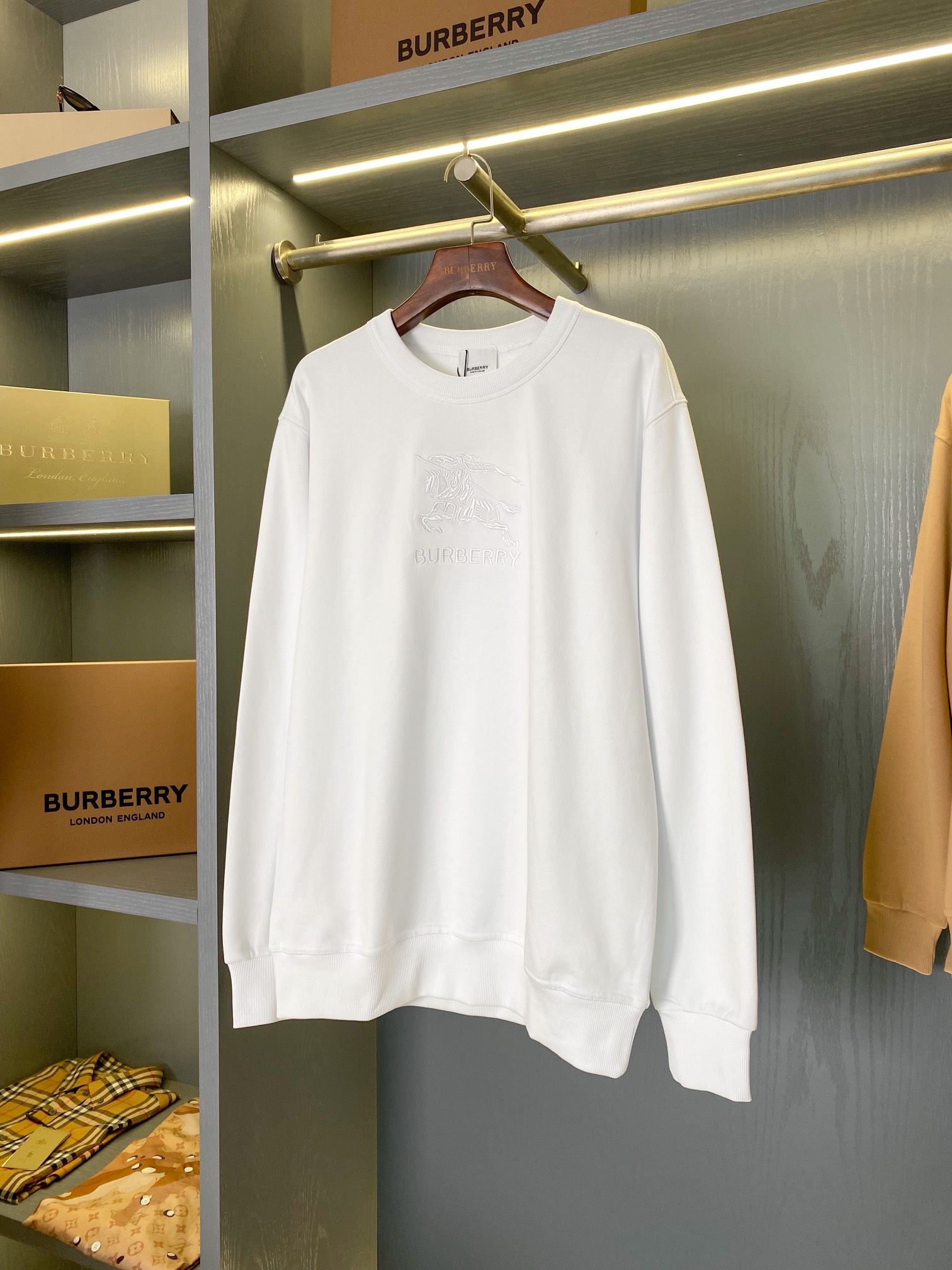 Burberry Unisex Sweatshirt Size S-XXL