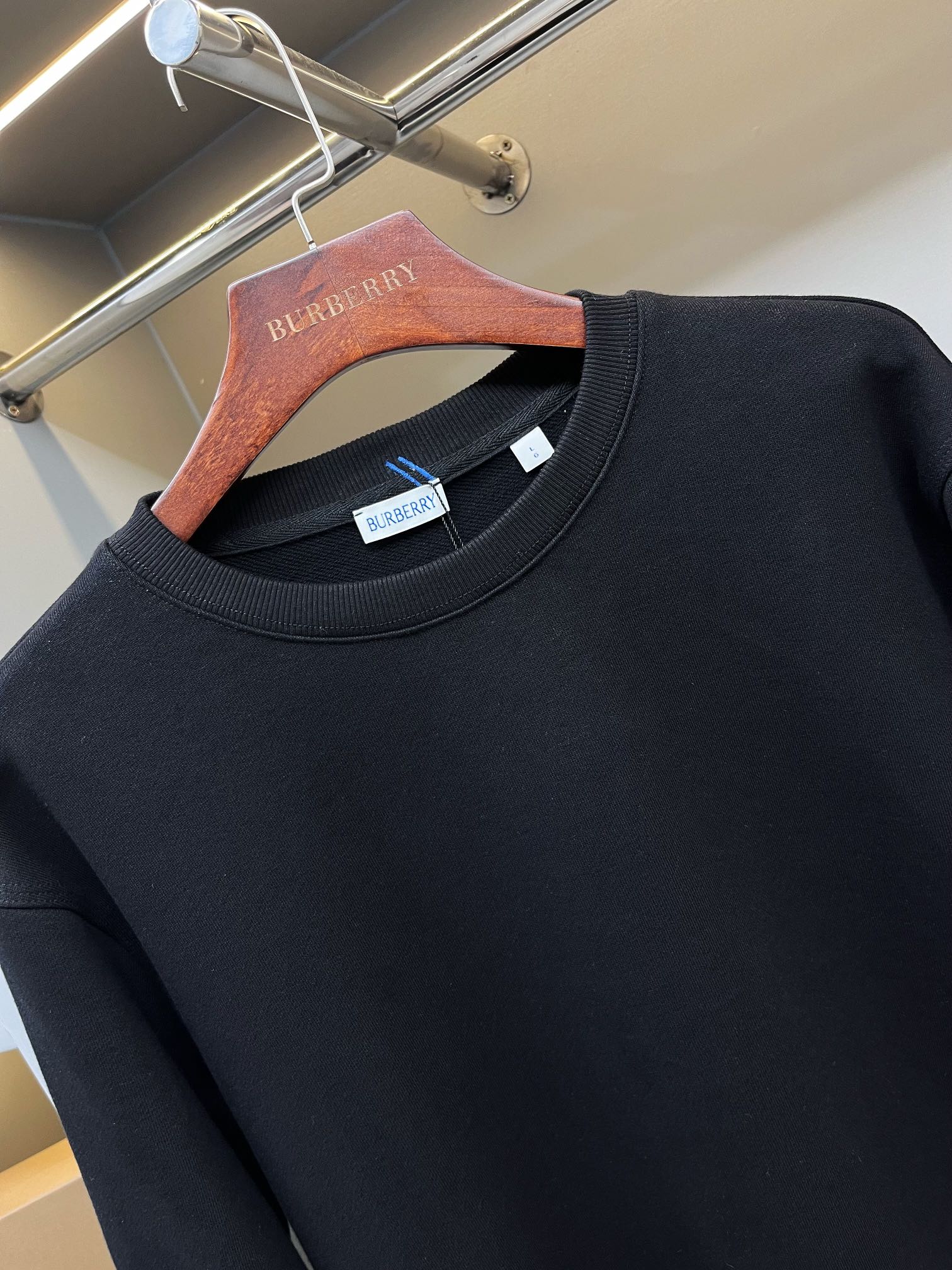 Burberry Unisex Sweatshirt Size S-XXL