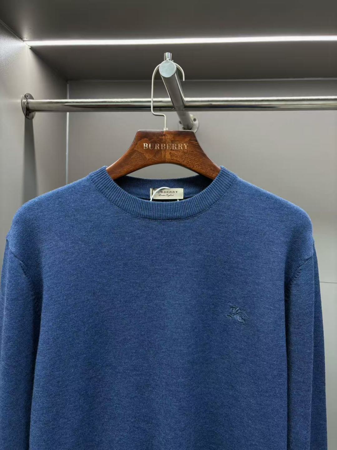 Burberry Unisex Sweatshirt Size L-4XL