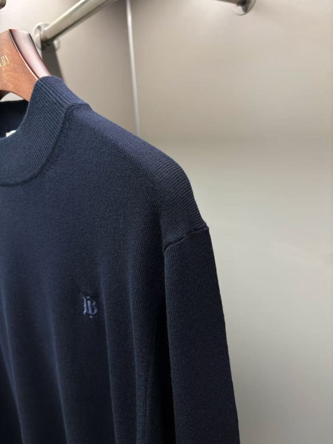 Burberry Unisex Sweatshirt Size L-4XL