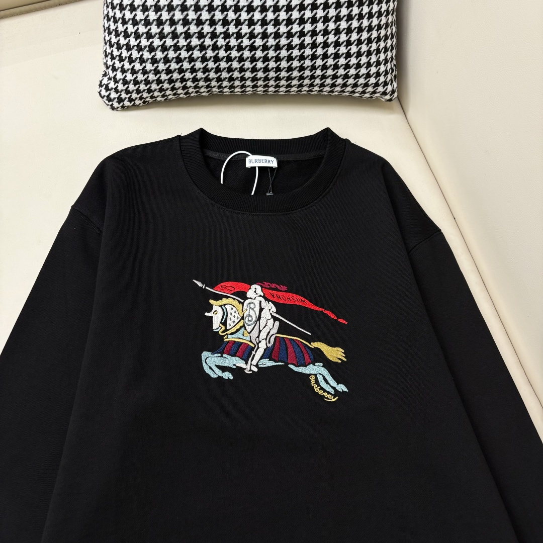 Burberry Unisex Sweatshirt Size S-XXL