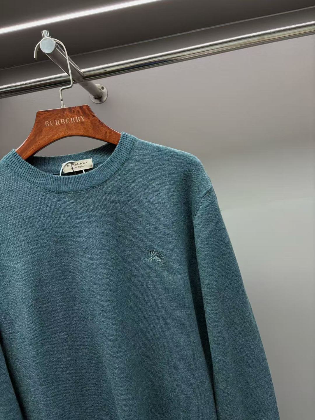 Burberry Unisex Sweatshirt Size L-4XL