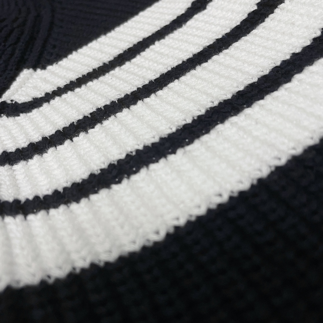 Thom Browne Unisex Sweatshirt Size XS-XL