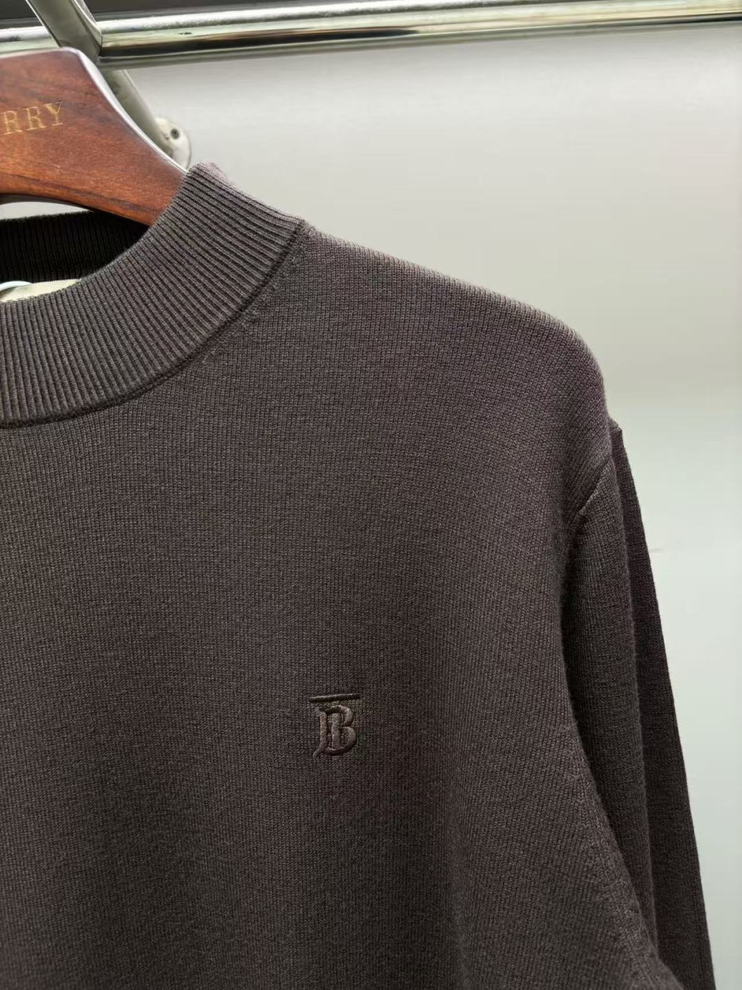 Burberry Unisex Sweatshirt Size L-4XL