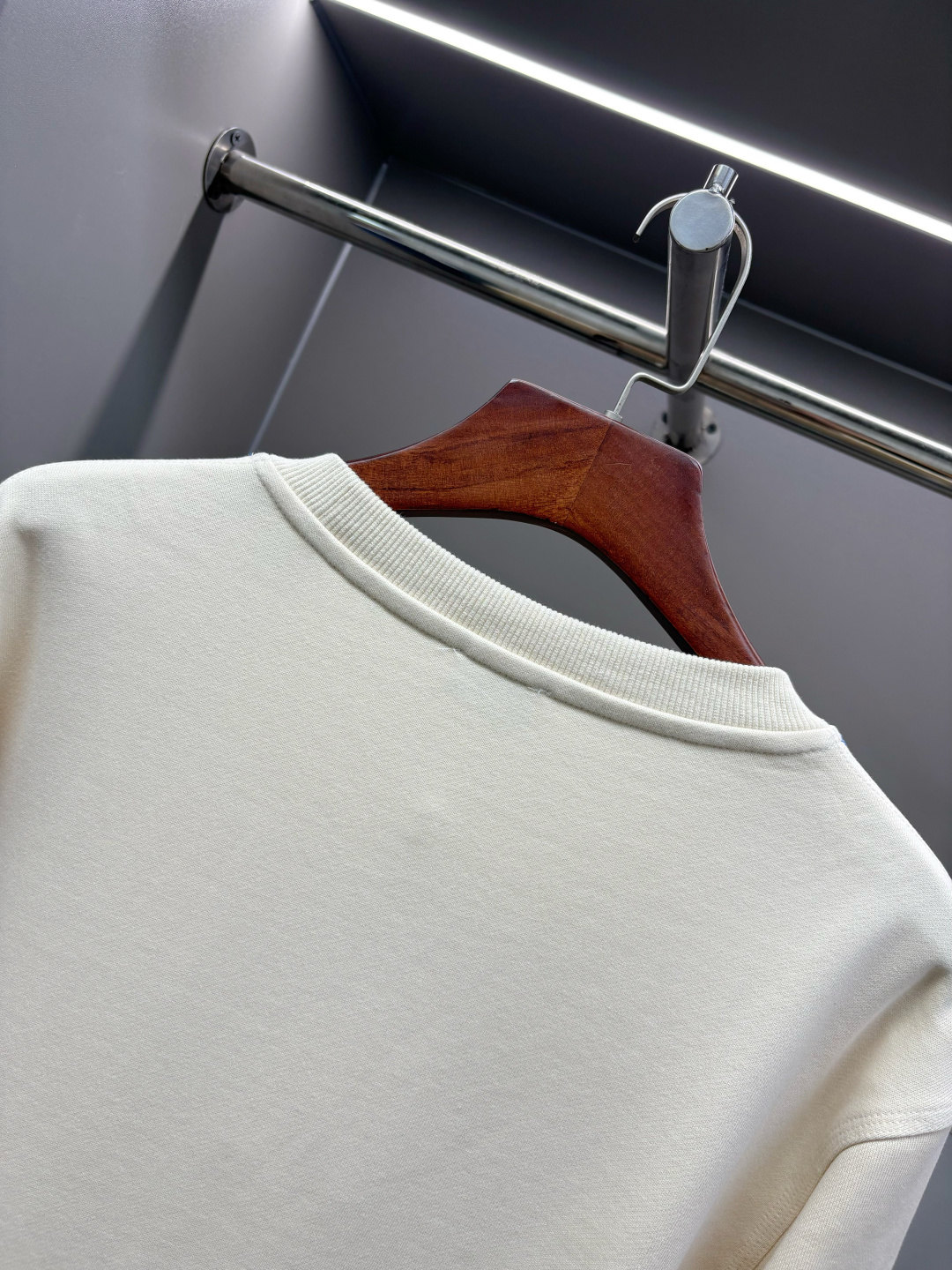 Burberry Unisex Sweatshirt Size S-XXL