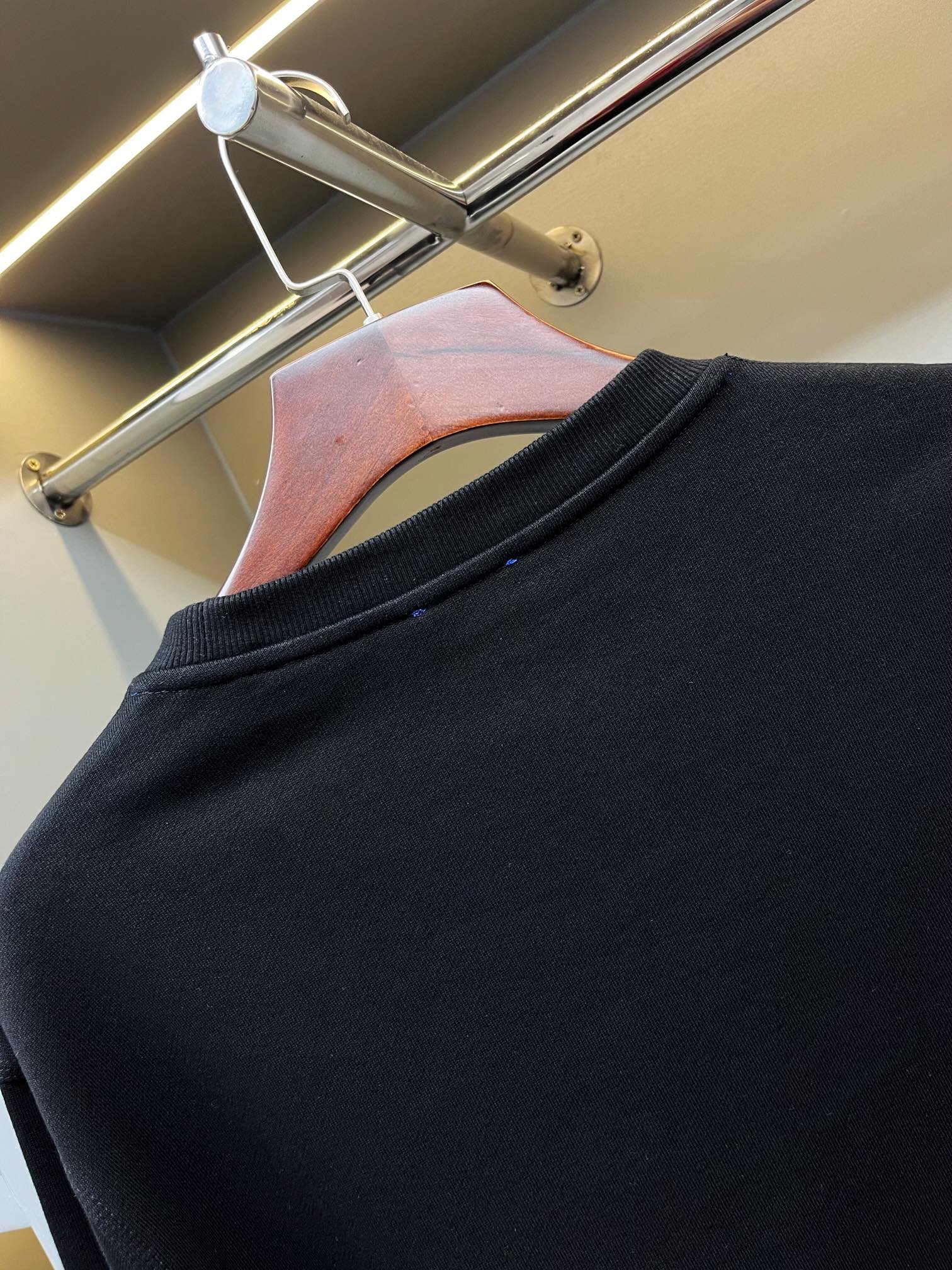 Burberry Unisex Sweatshirt Size S-XXL