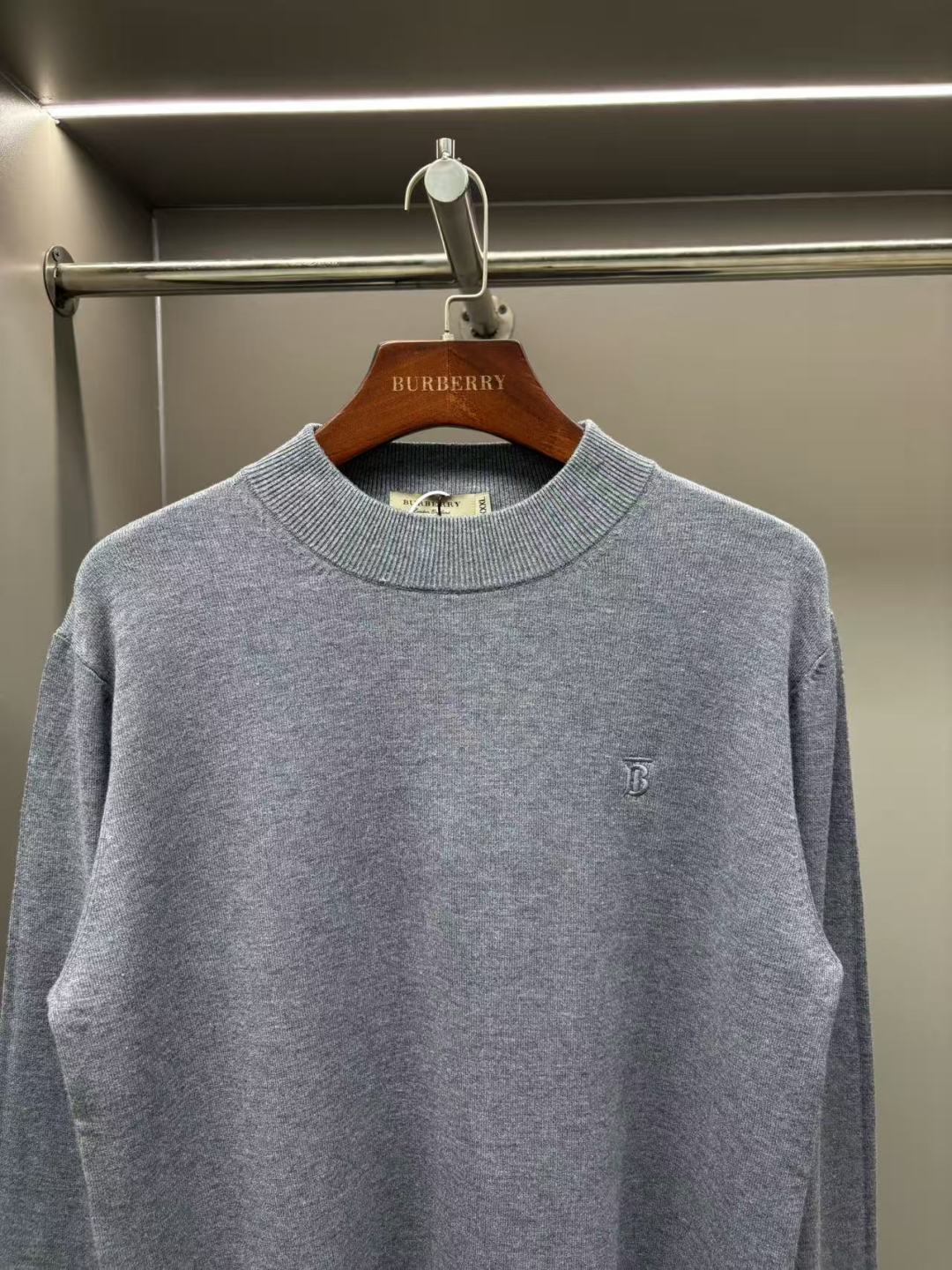 Burberry Unisex Sweatshirt Size L-4XL