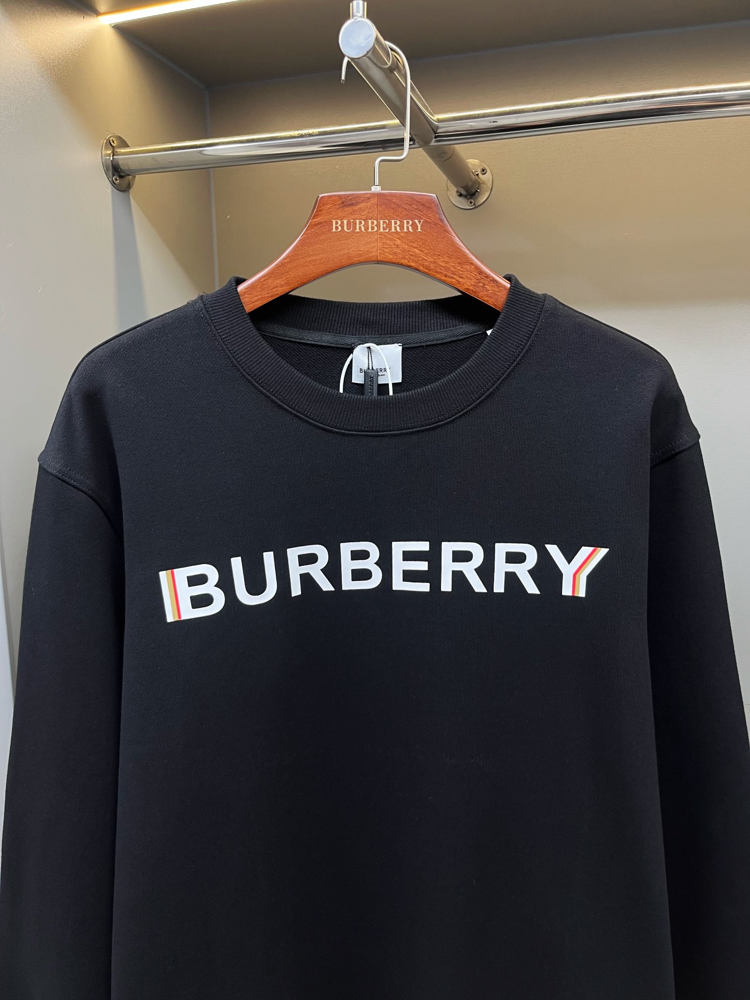 Burberry Unisex Sweatshirt Size S-XXL