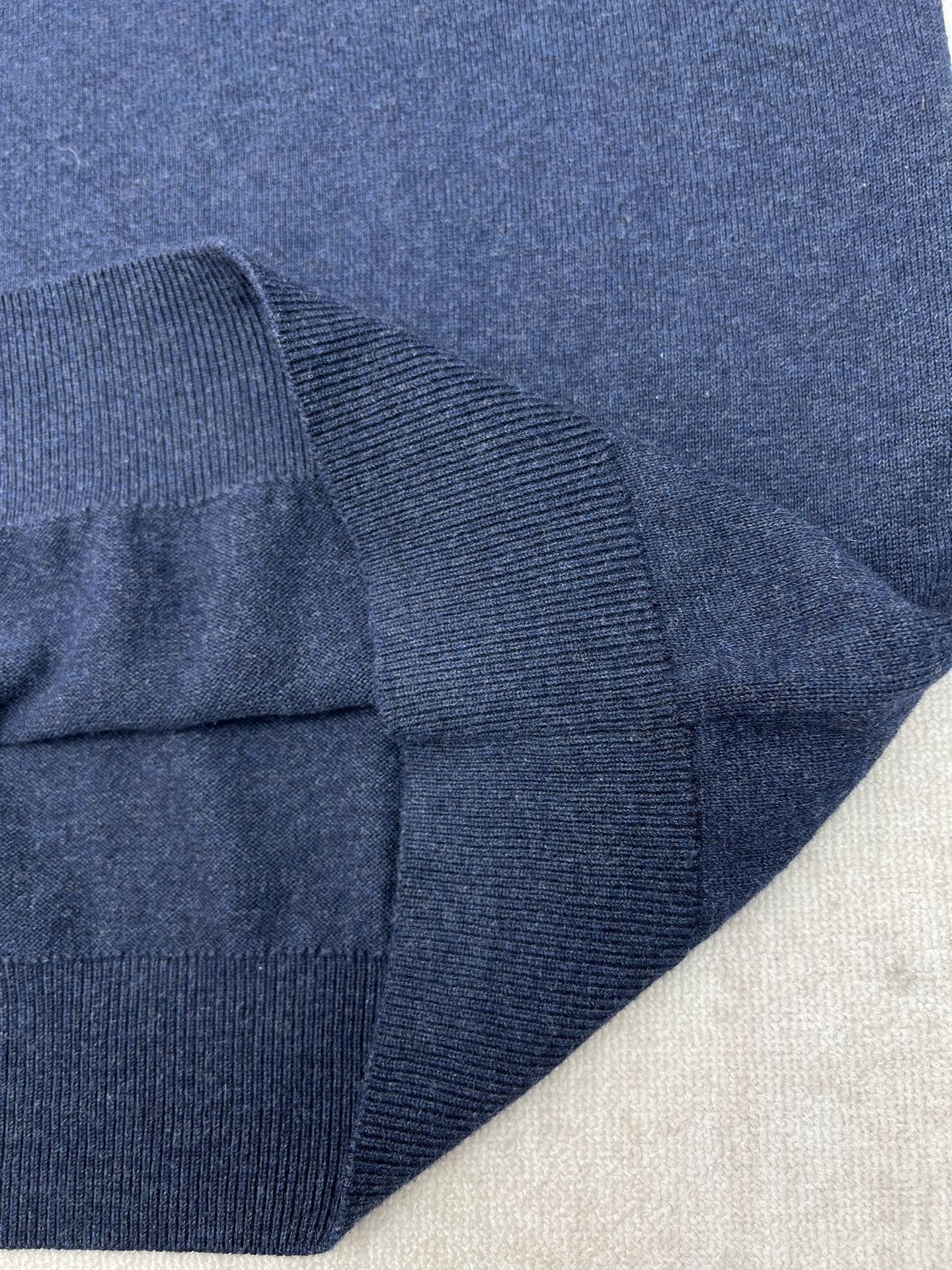 Louis Vuitton Unisex Sweatshirt Size S-XL