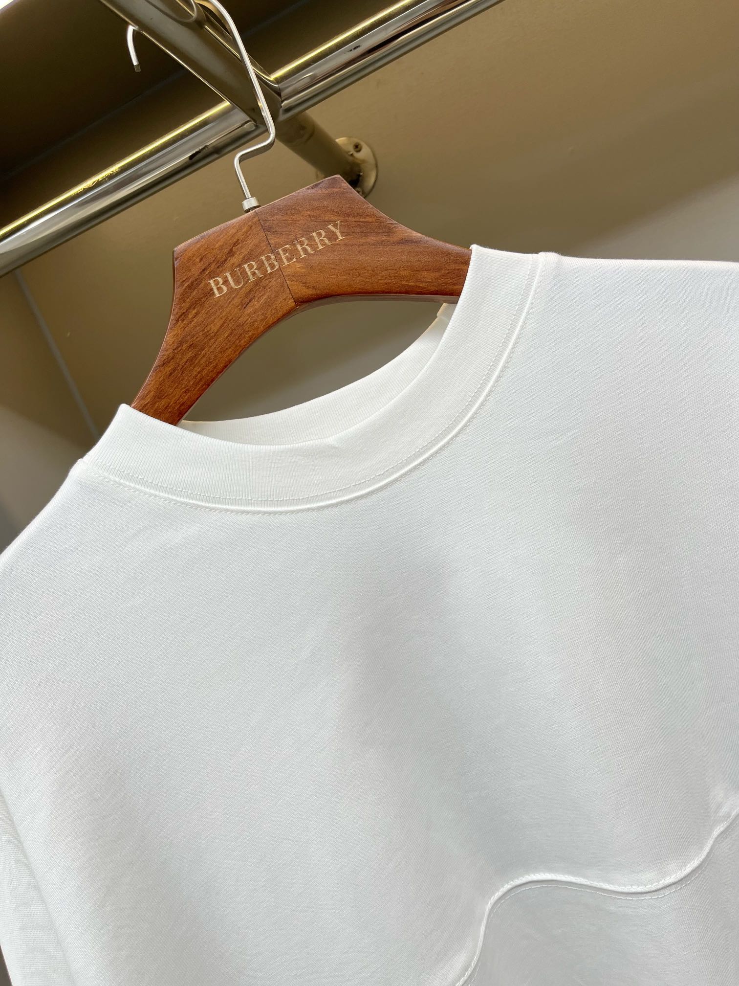 Burberry Unisex Sweatshirt Size S-XXL