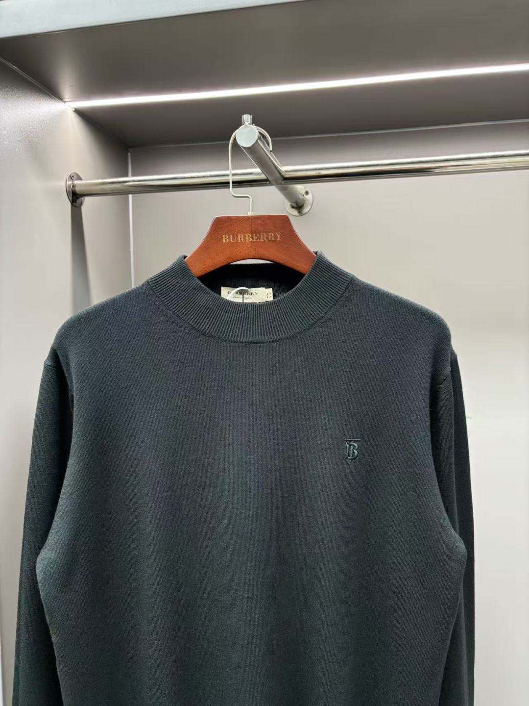 Burberry Unisex Sweatshirt Size L-4XL