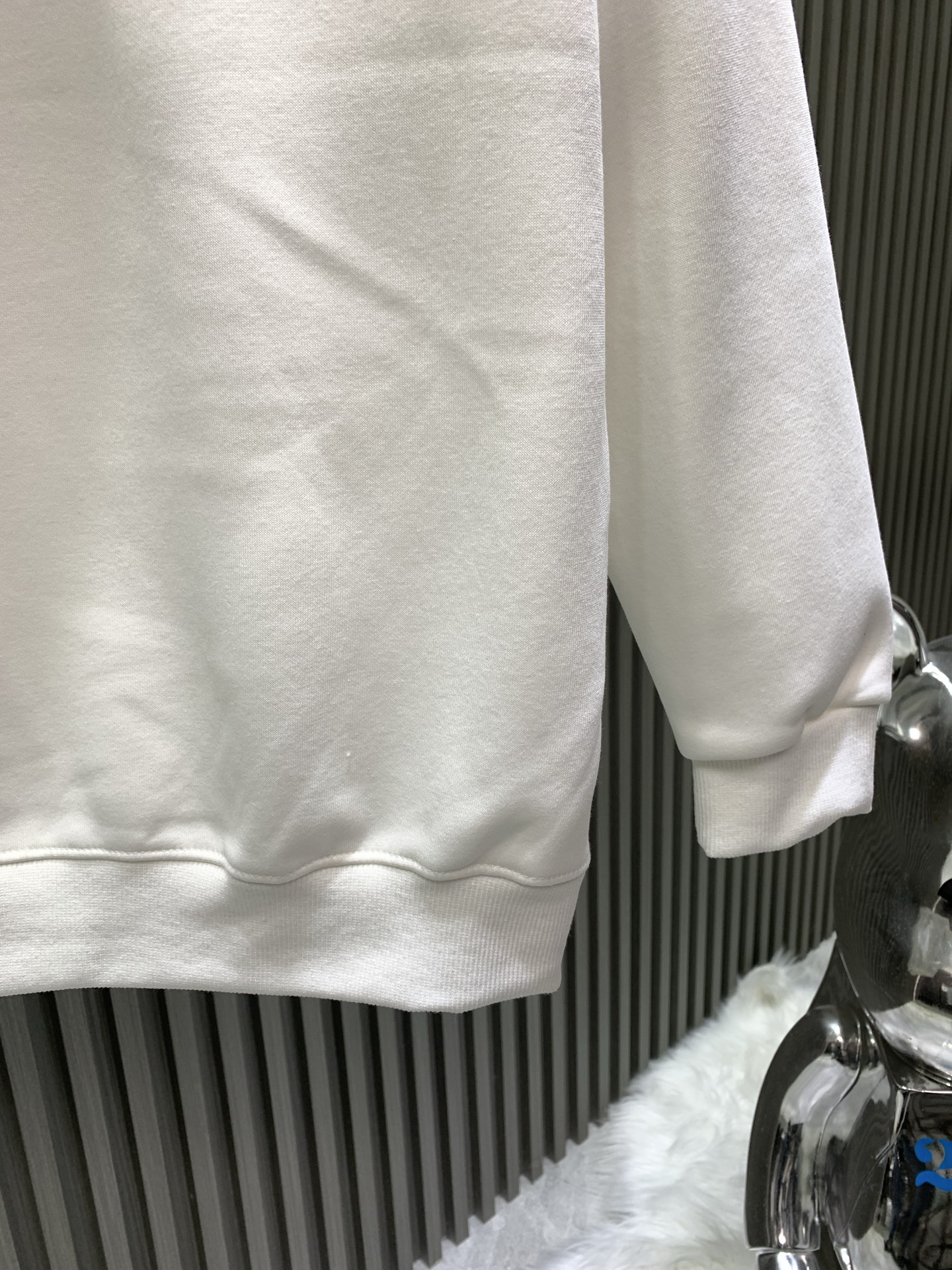 Louis Vuitton Unisex Sweatshirt Size S-XL