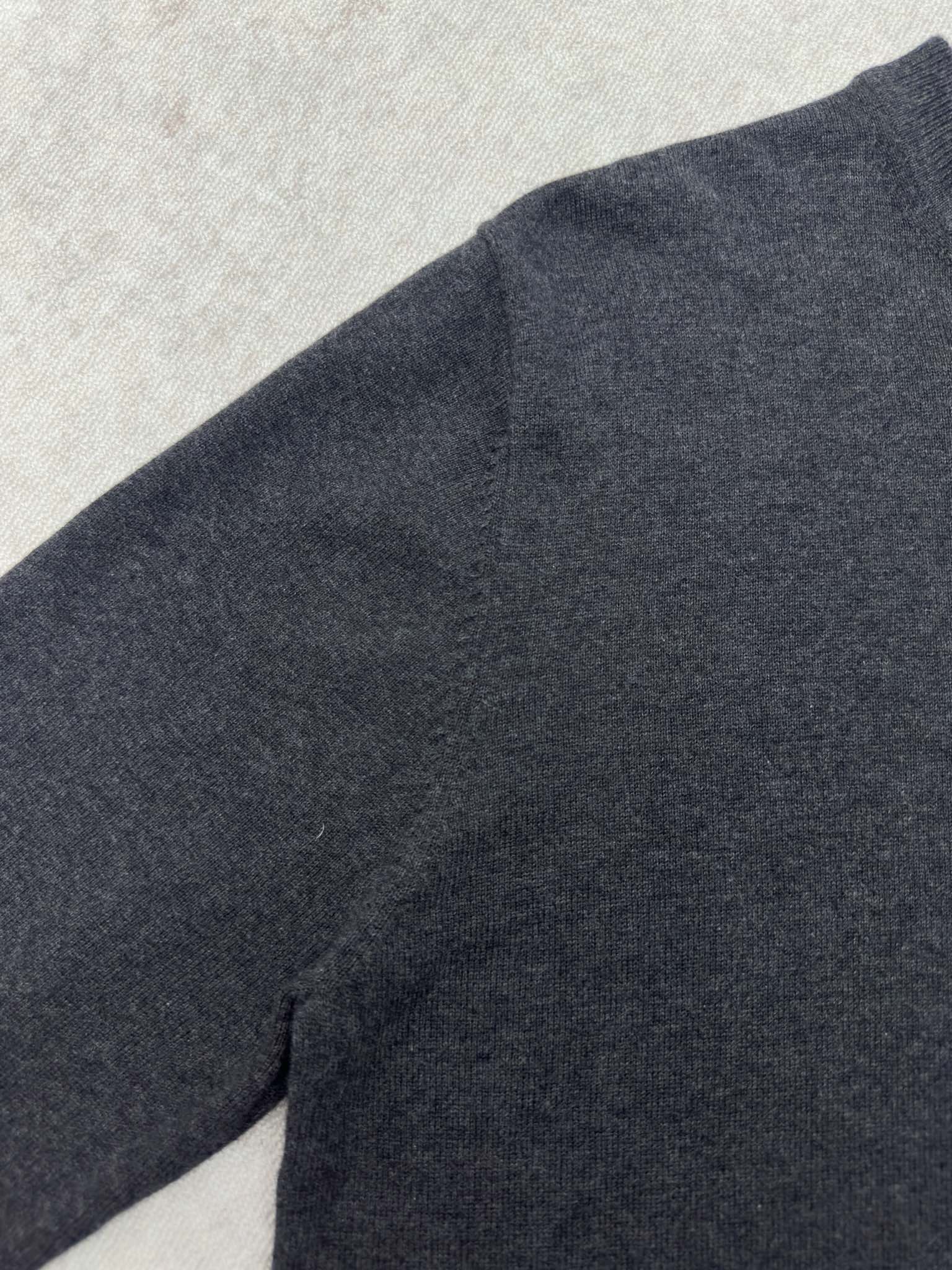 Louis Vuitton Unisex Sweatshirt Size S-XL