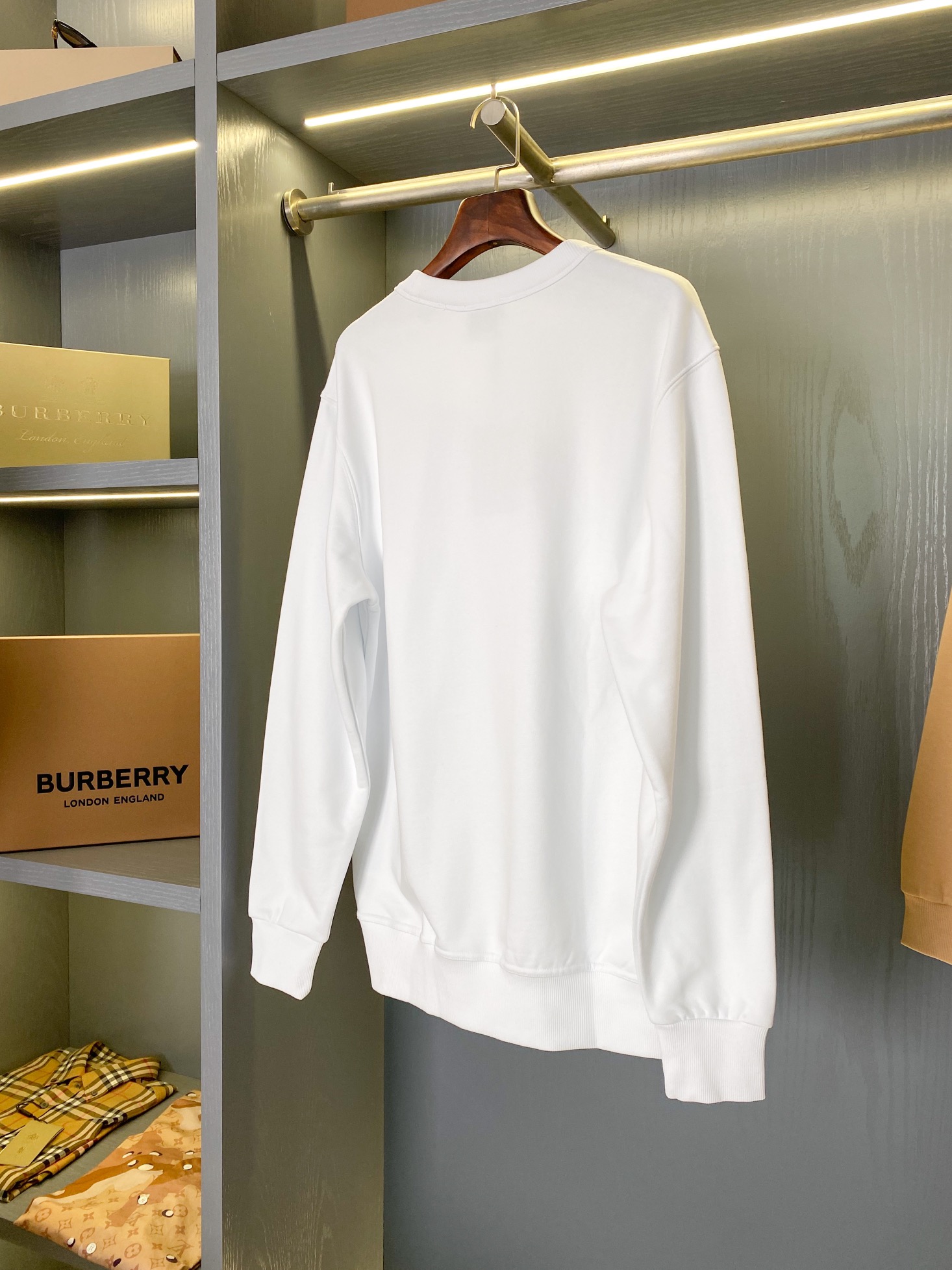 Burberry Unisex Sweatshirt Size S-XXL