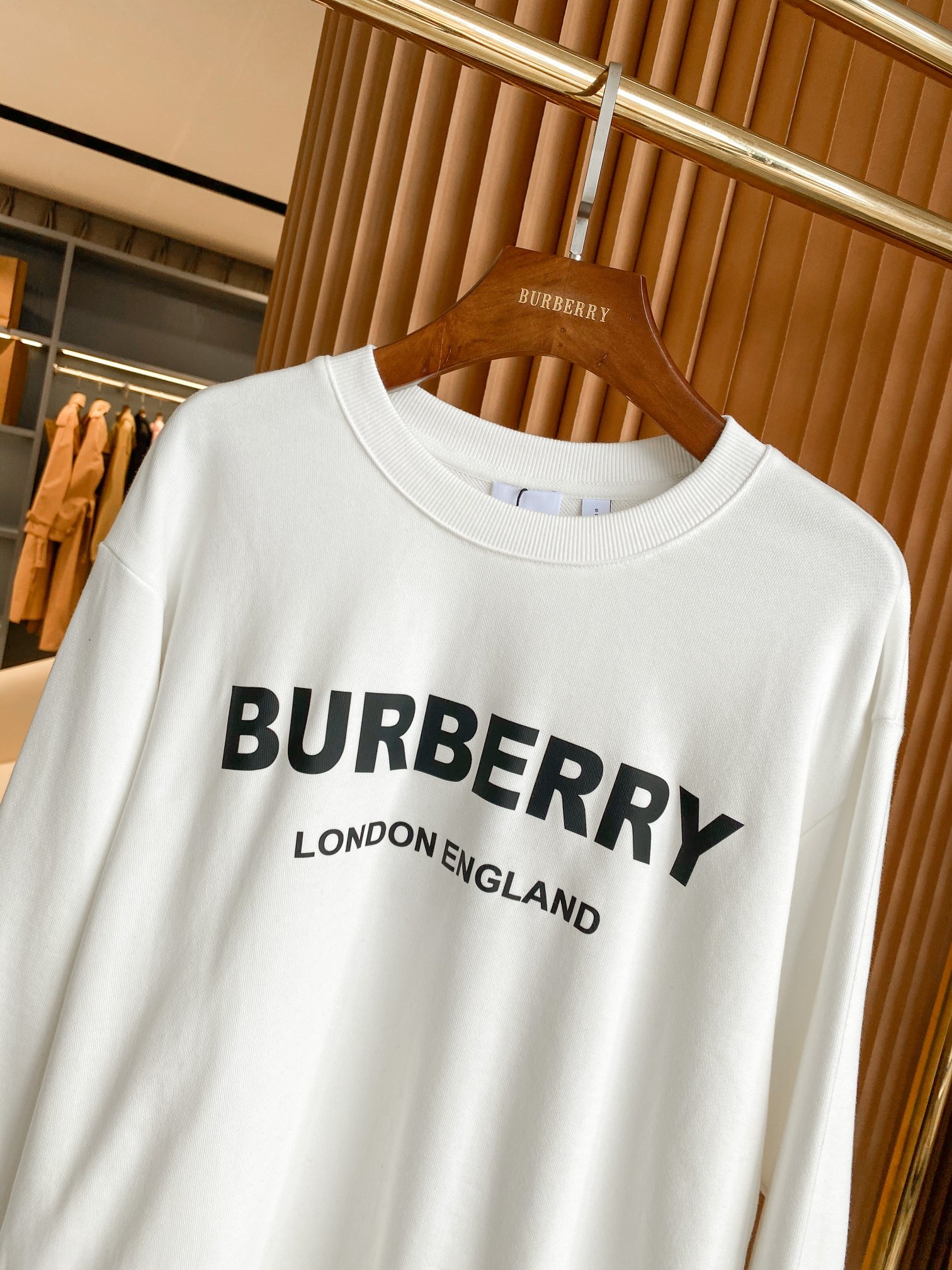 Burberry Unisex Sweatshirt Size S-XXL