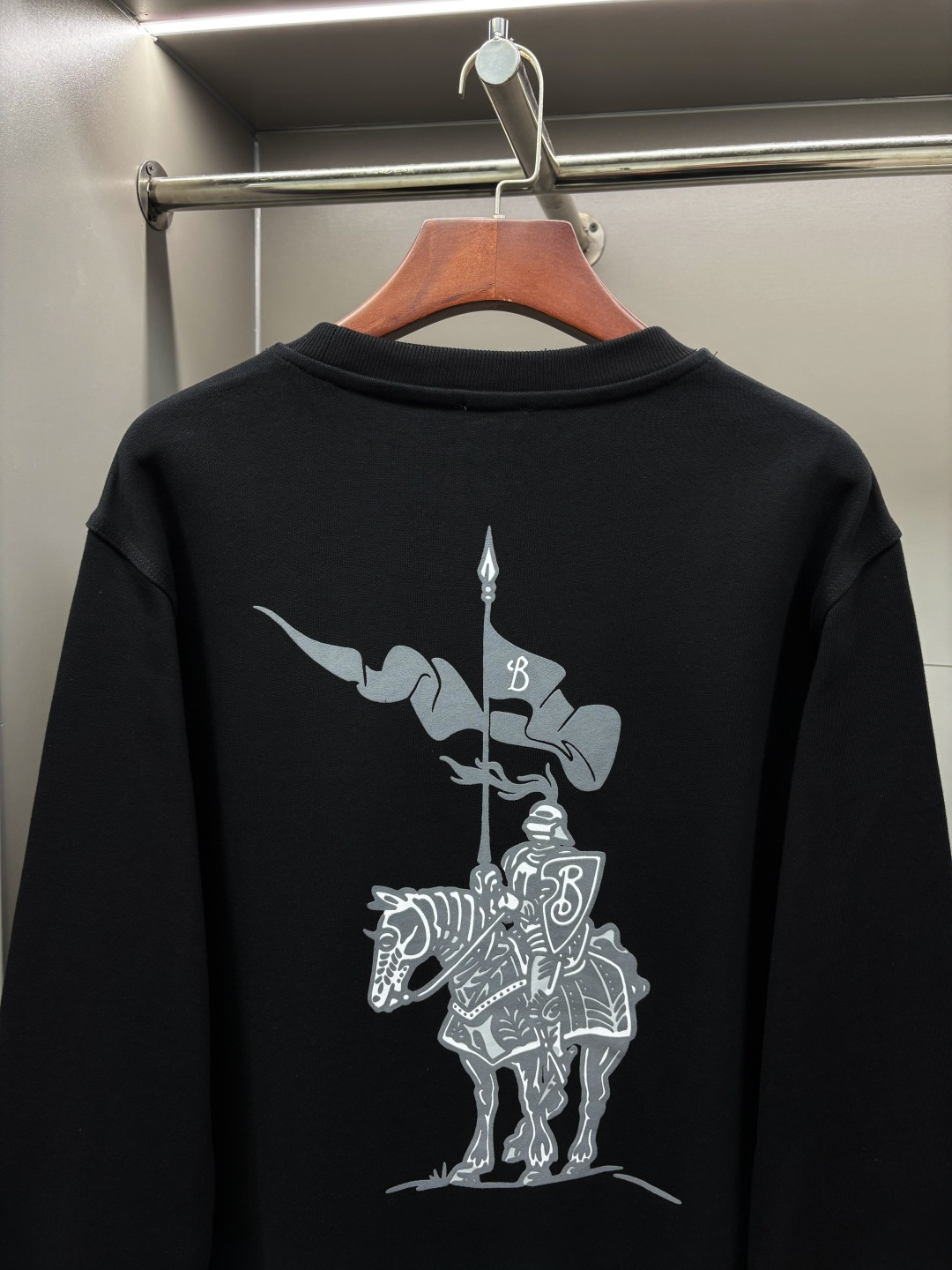 Burberry Unisex Sweatshirt Size S-XXL