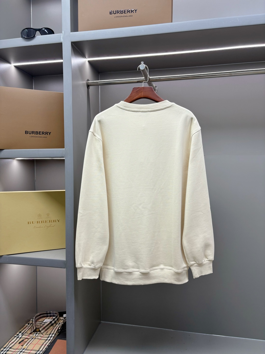 Burberry Unisex Sweatshirt Size S-XXL