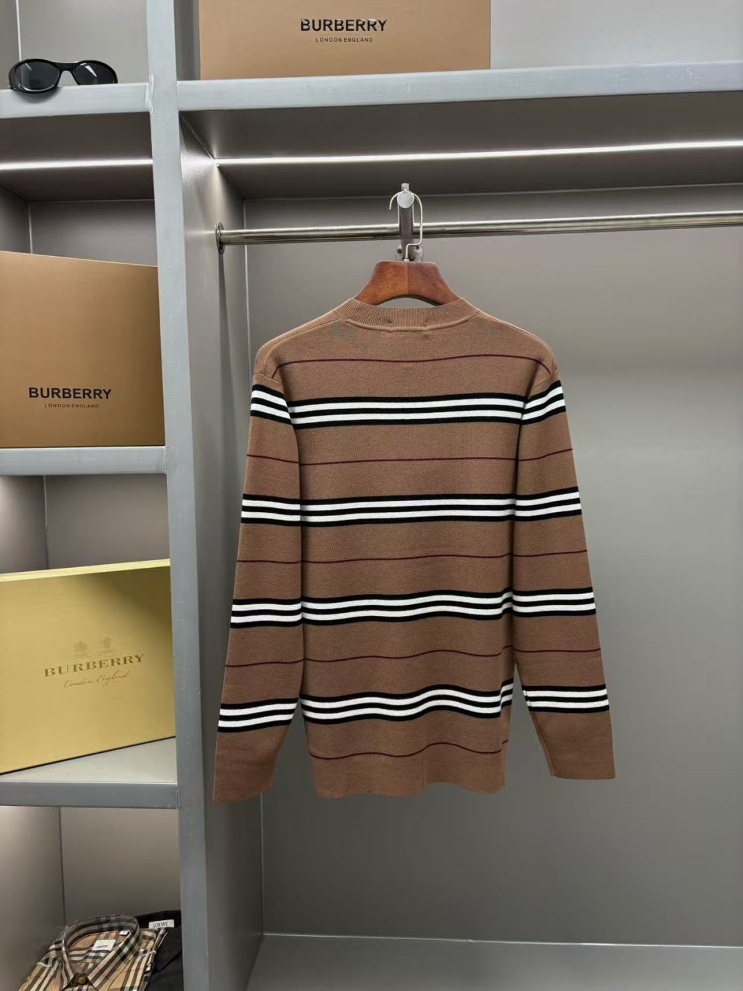 Burberry Unisex Sweatshirt Size L-4XL