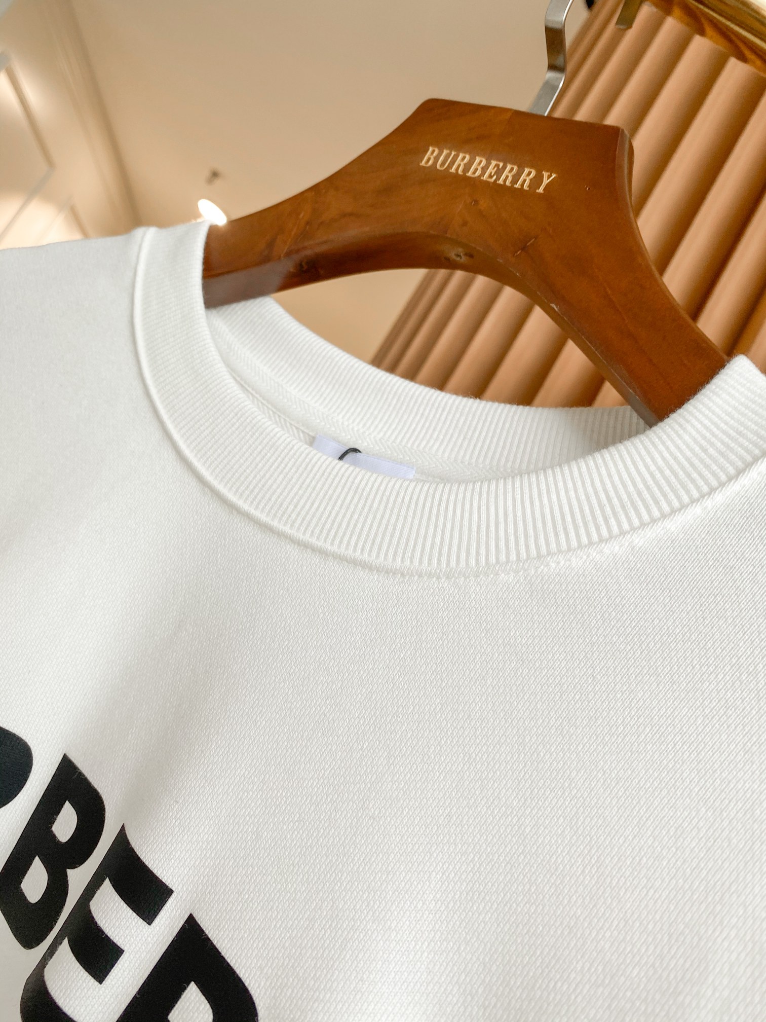 Burberry Unisex Sweatshirt Size S-XXL