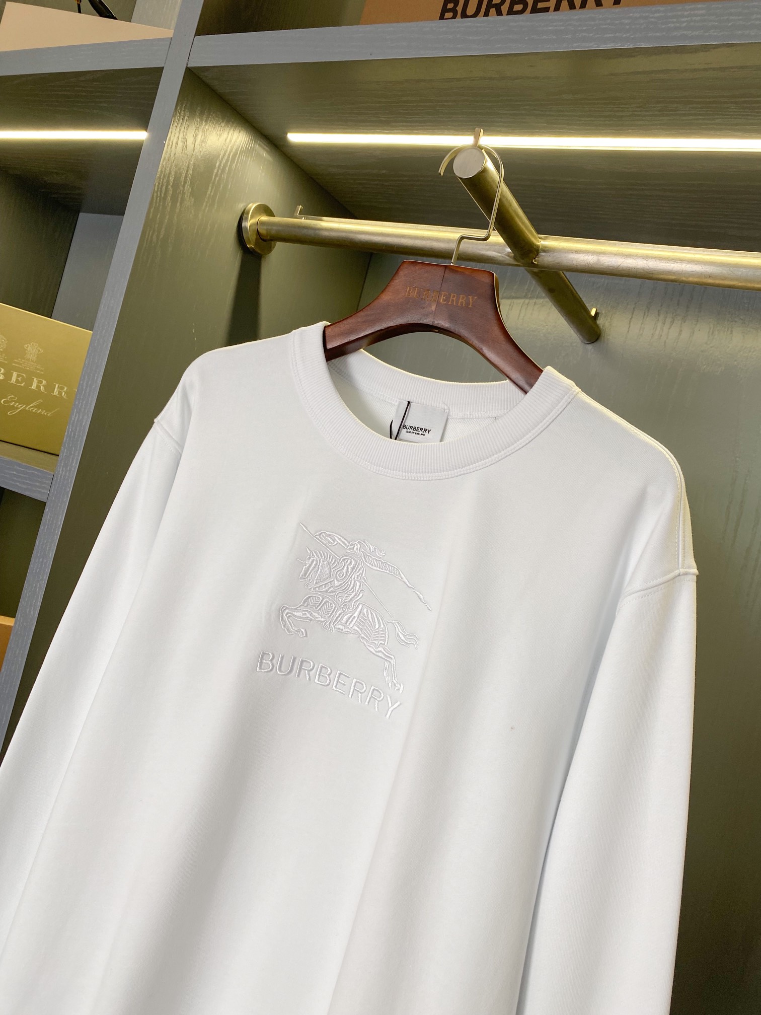 Burberry Unisex Sweatshirt Size S-XXL