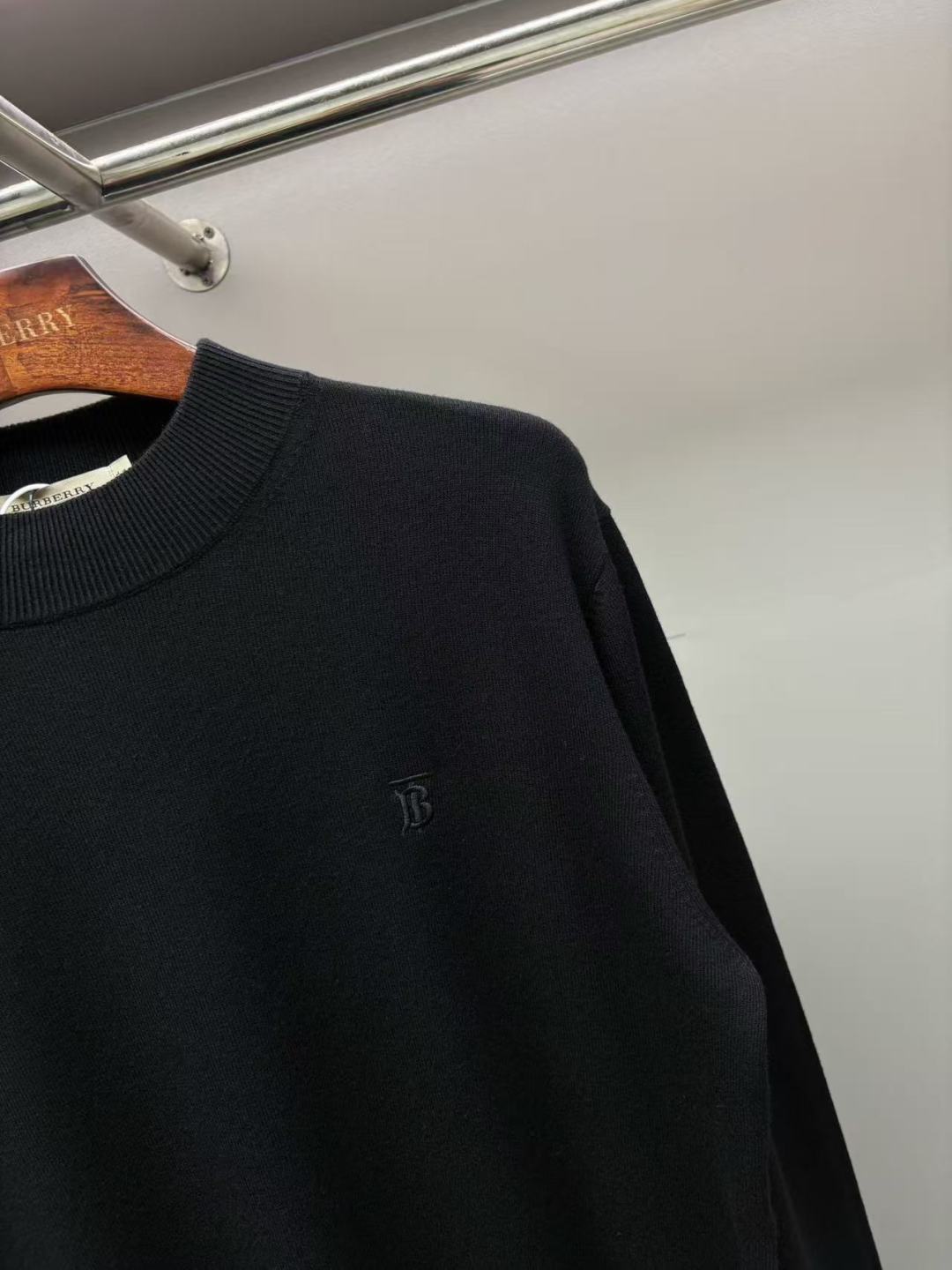 Burberry Unisex Sweatshirt Size L-4XL