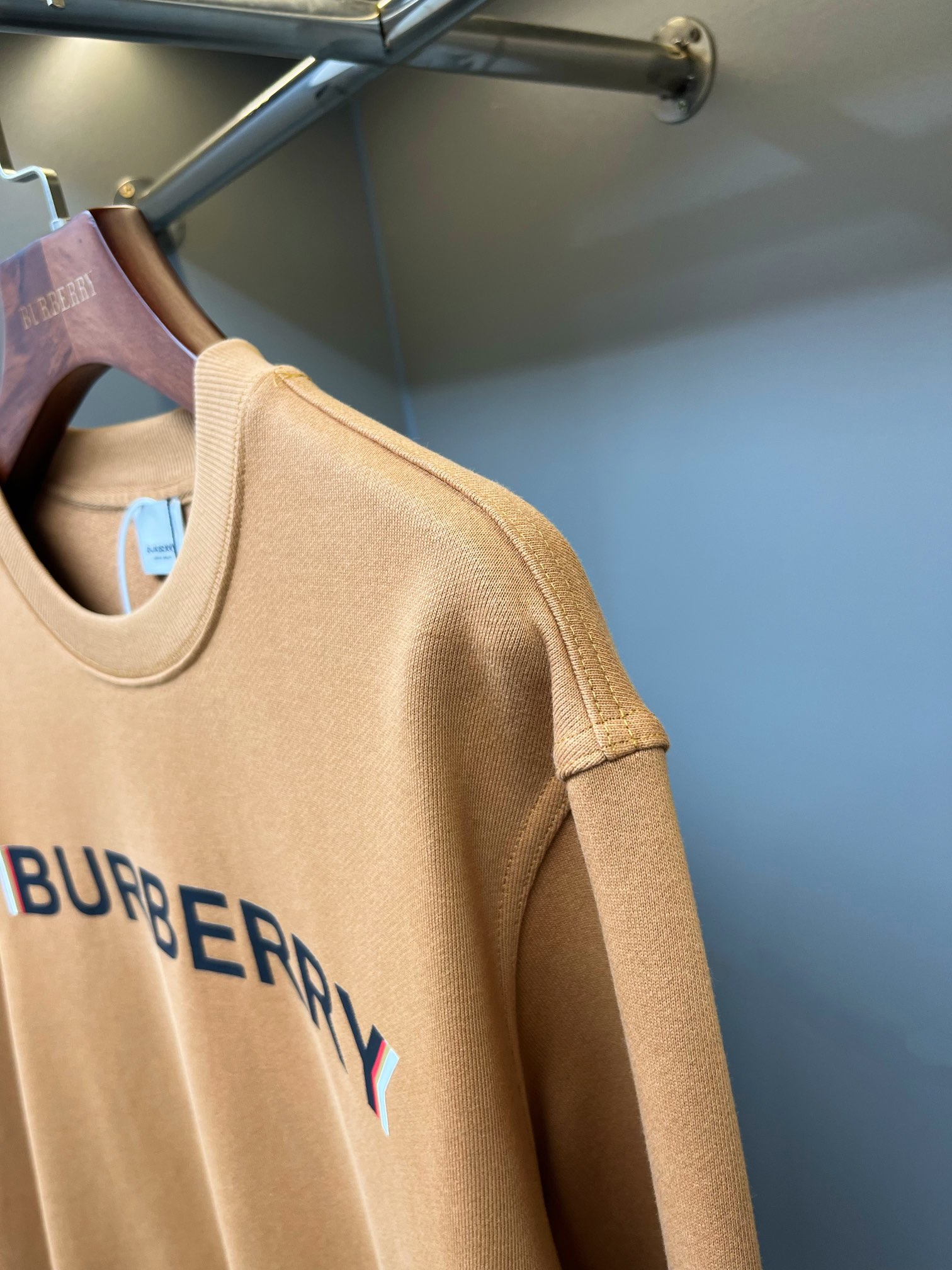 Burberry Unisex Sweatshirt Size S-XXL