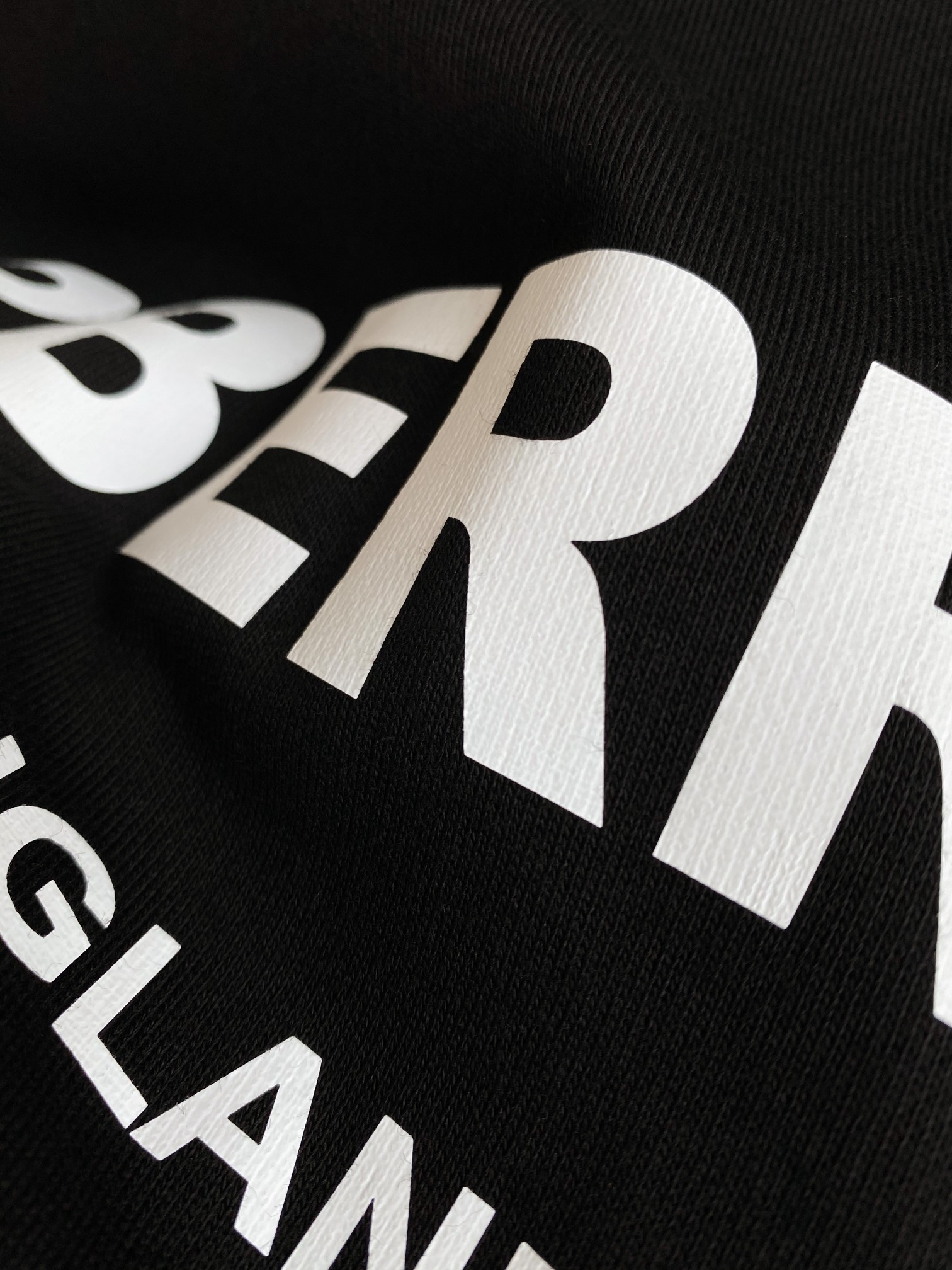 Burberry Unisex Sweatshirt Size S-XXL