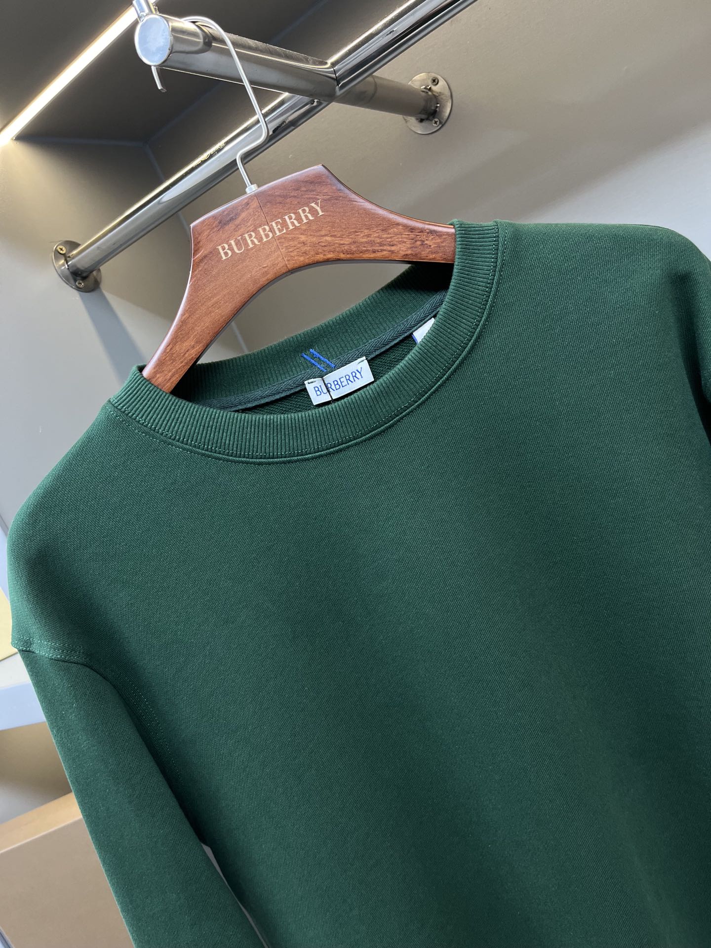 Burberry Unisex Sweatshirt Size S-XXL