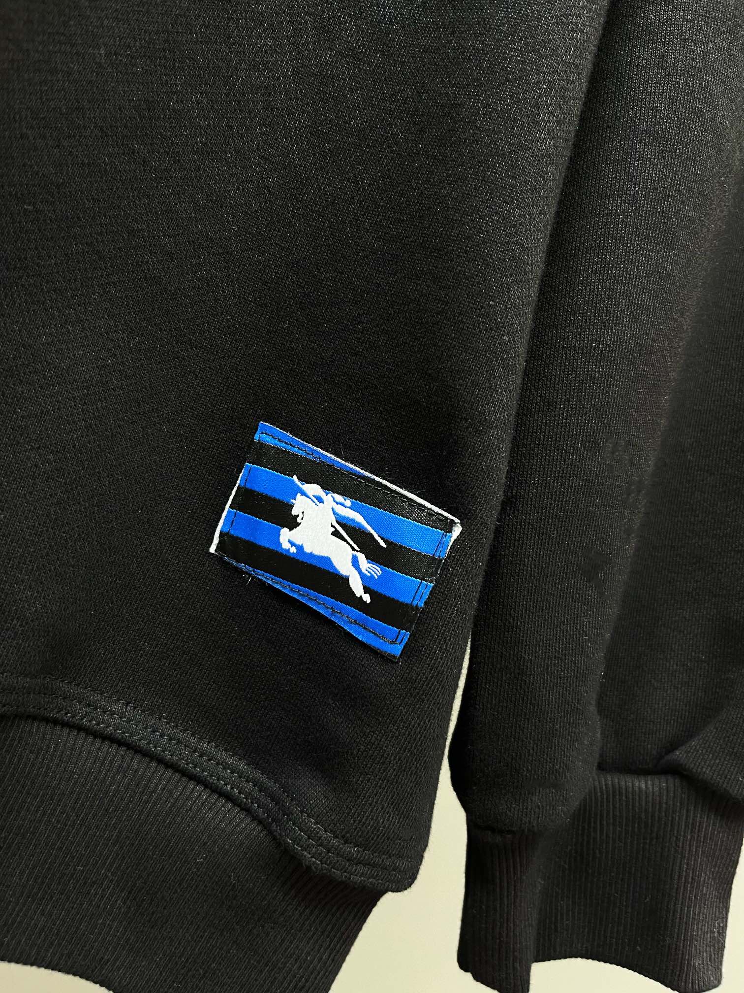 Burberry Unisex Sweatshirt Size S-XXL