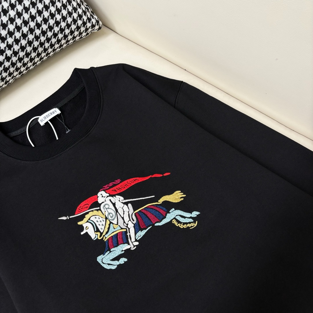 Burberry Unisex Sweatshirt Size S-XXL