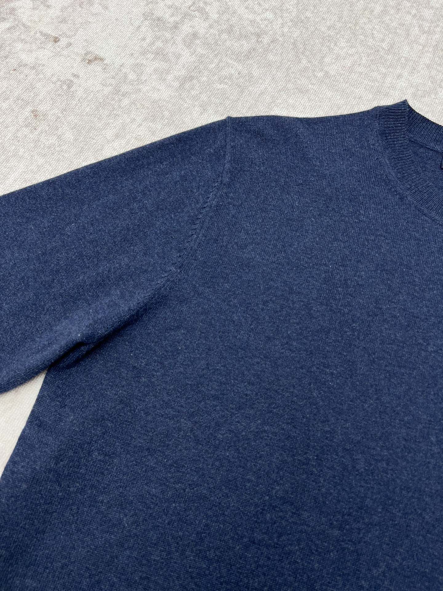 Louis Vuitton Unisex Sweatshirt Size S-XL