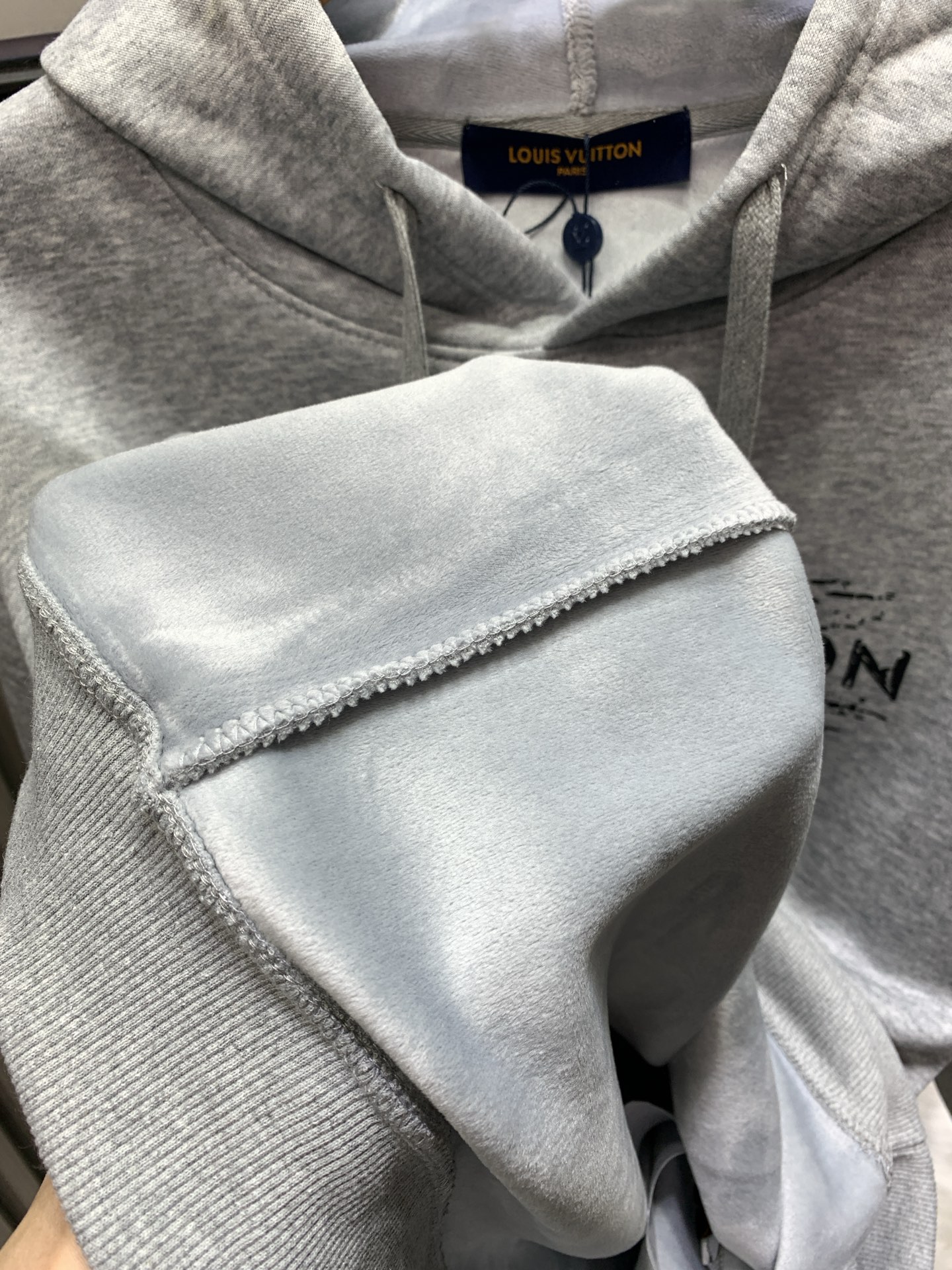 Louis Vuitton Unisex Sweatshirt Size S-XL