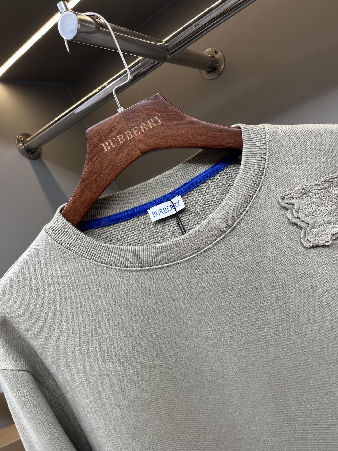 Burberry Unisex Sweatshirt Size S-XXL