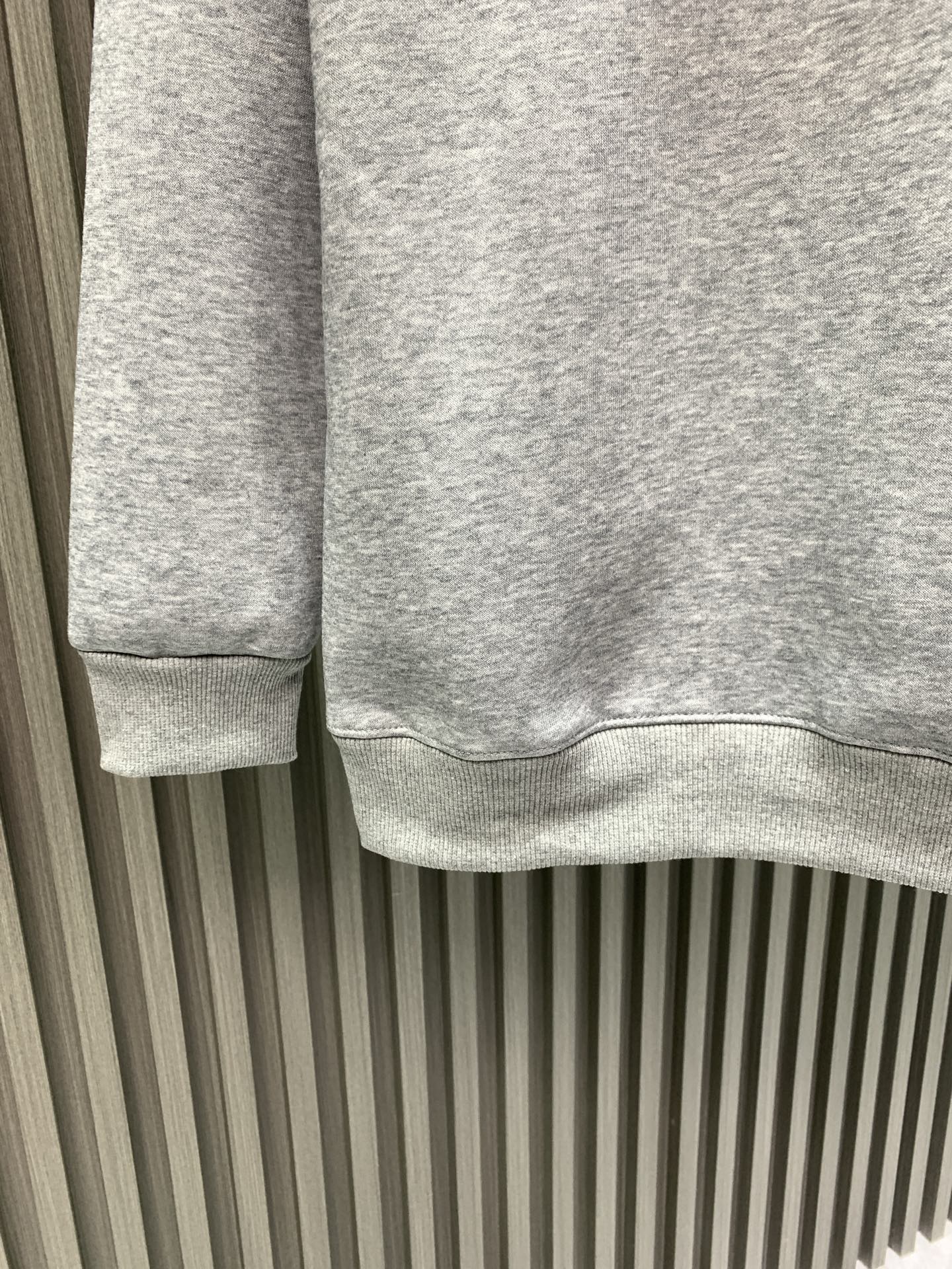 Louis Vuitton Unisex Sweatshirt Size S-XL