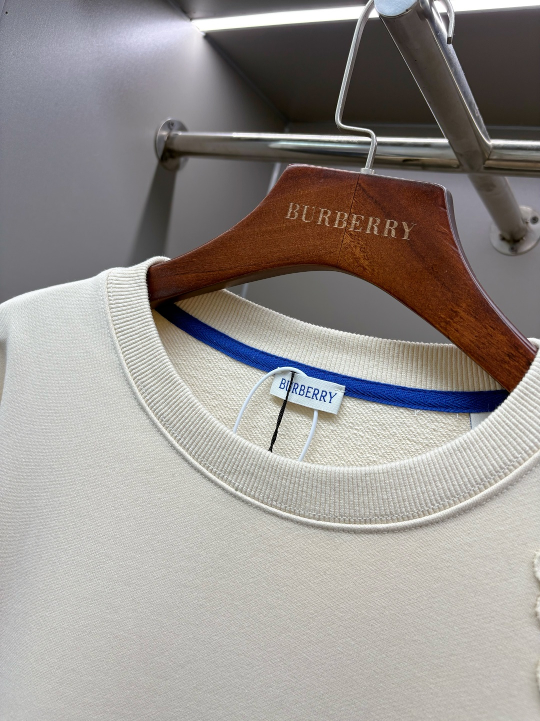 Burberry Unisex Sweatshirt Size S-XXL