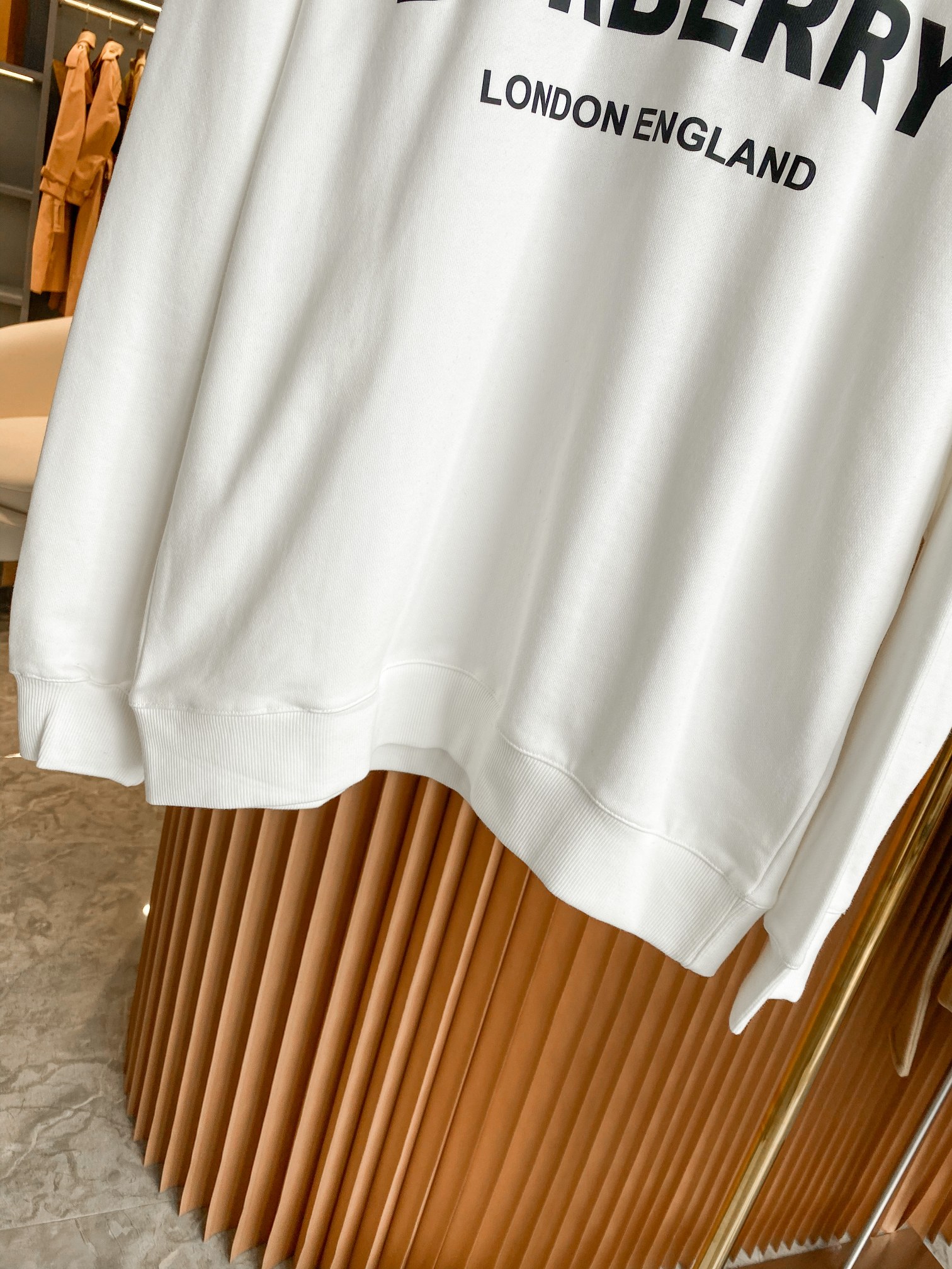 Burberry Unisex Sweatshirt Size S-XXL