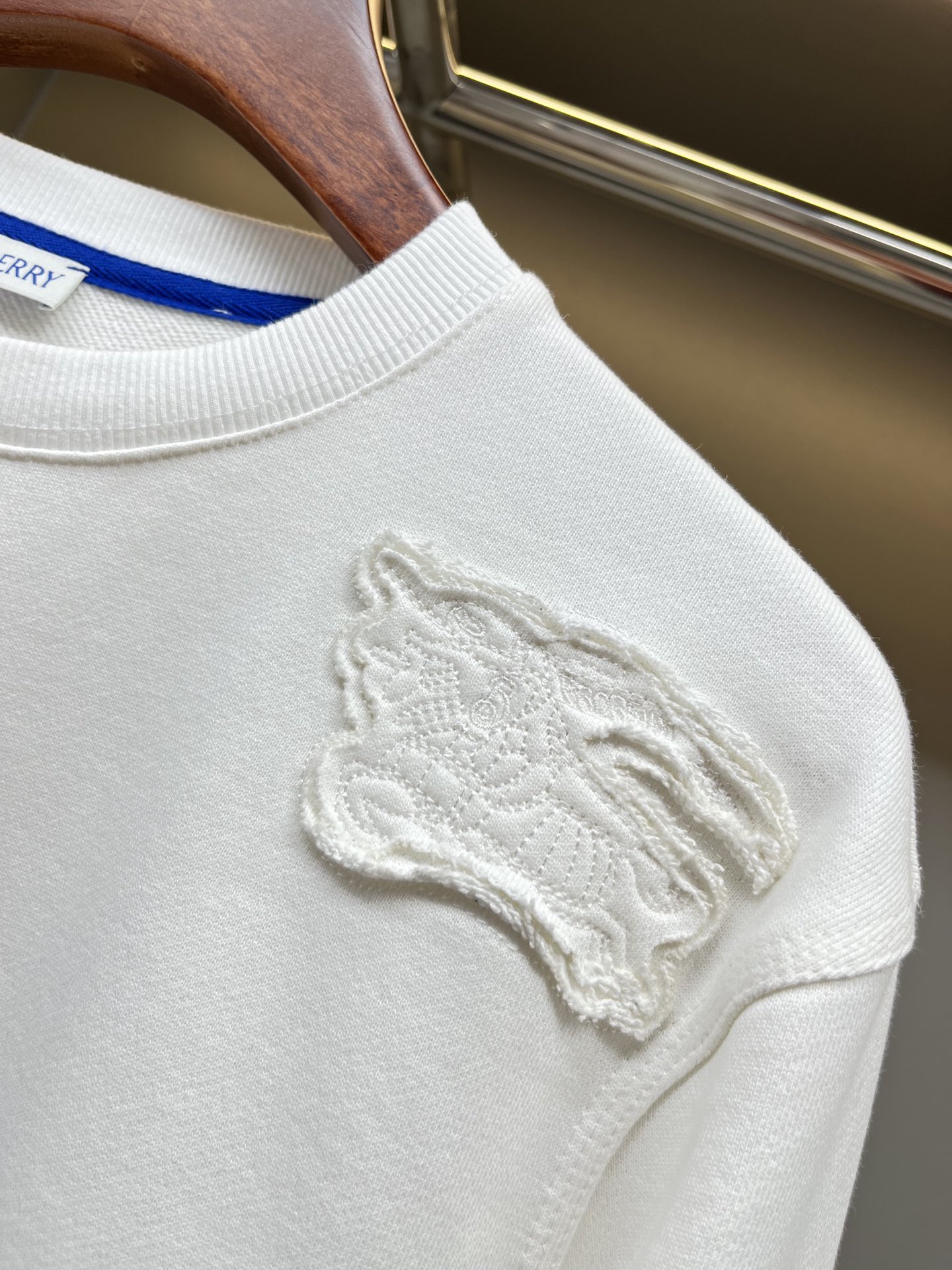 Burberry Unisex Sweatshirt Size S-XXL