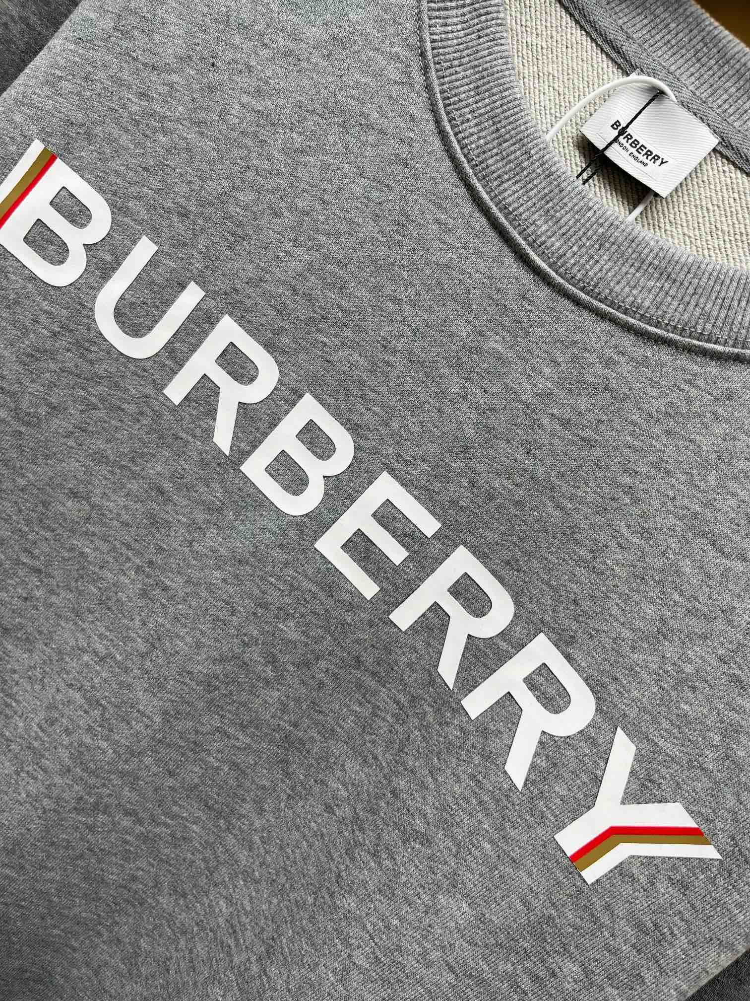 Burberry Unisex Sweatshirt Size S-XXL