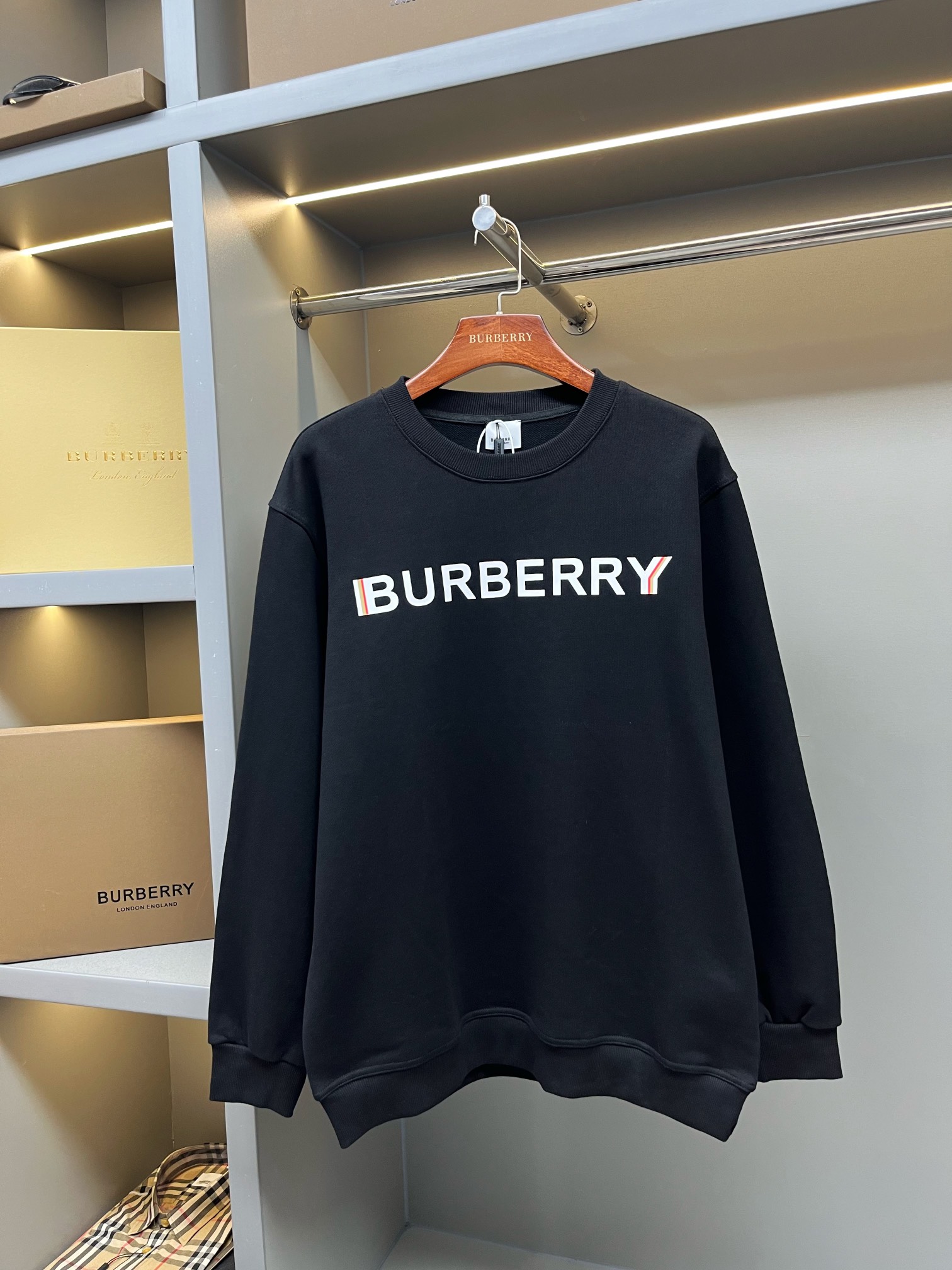 Burberry Unisex Sweatshirt Size S-XXL
