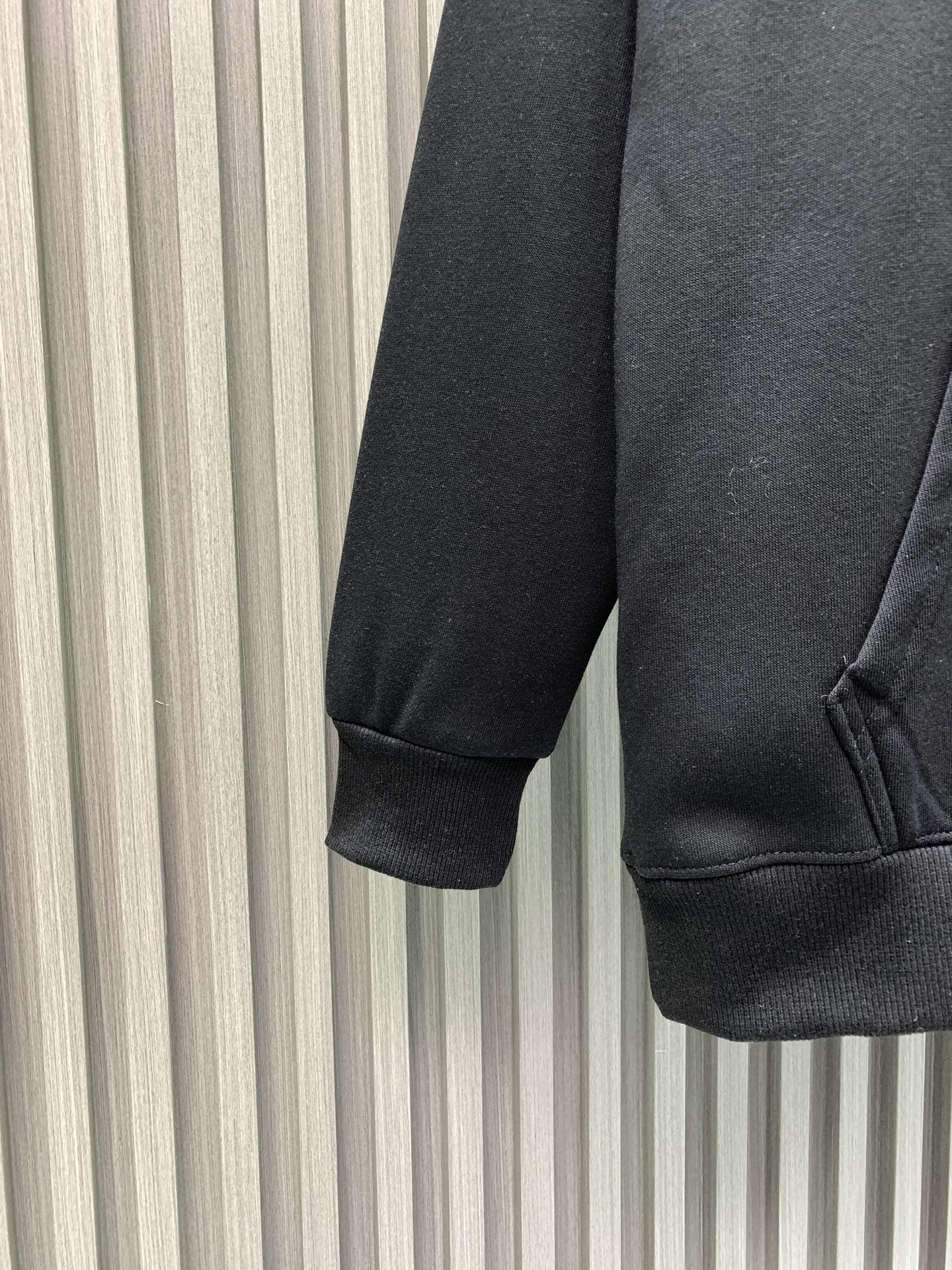 Louis Vuitton Unisex Sweatshirt Size S-XL