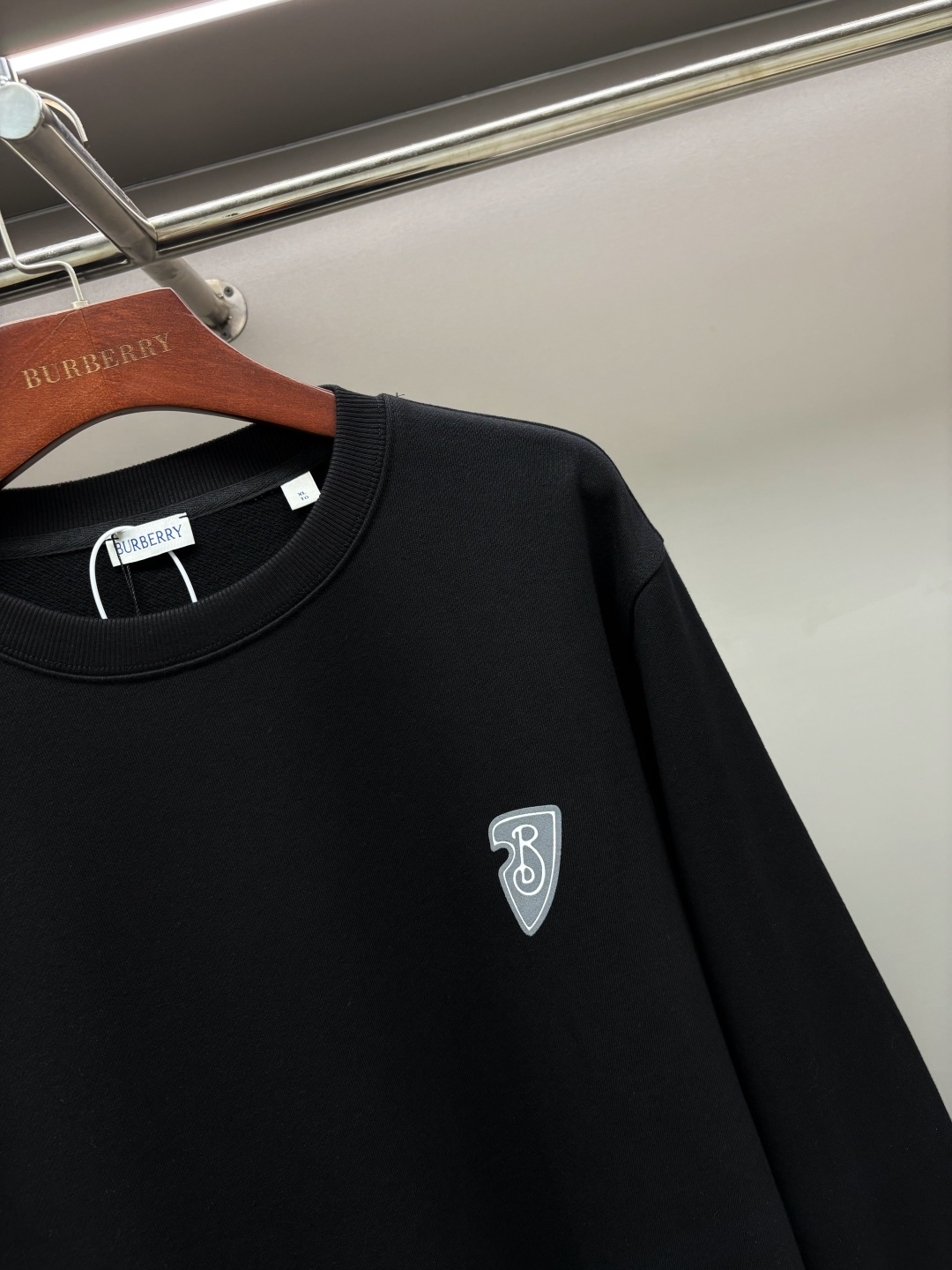 Burberry Unisex Sweatshirt Size S-XXL