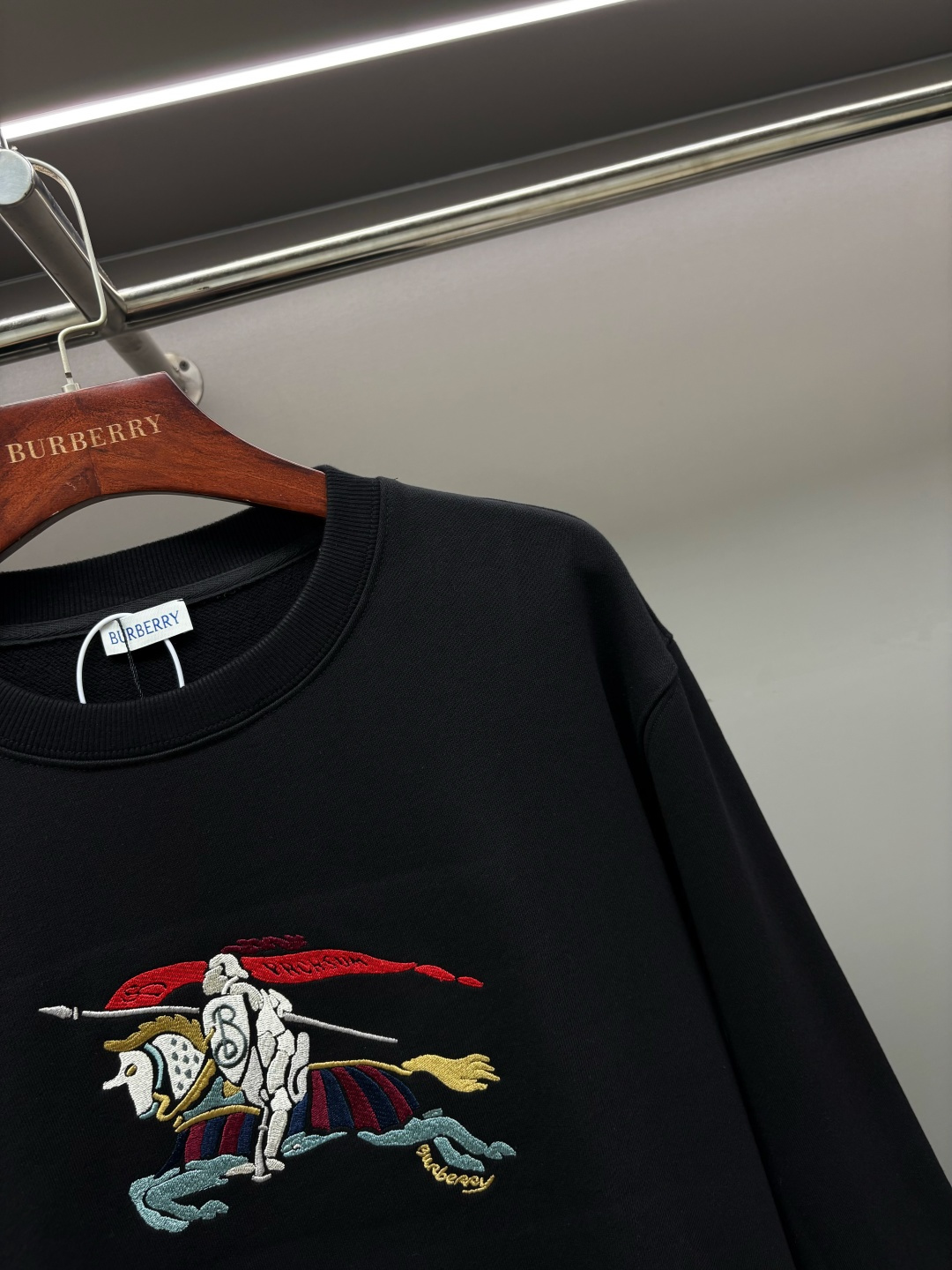 Burberry Unisex Sweatshirt Size S-XXL