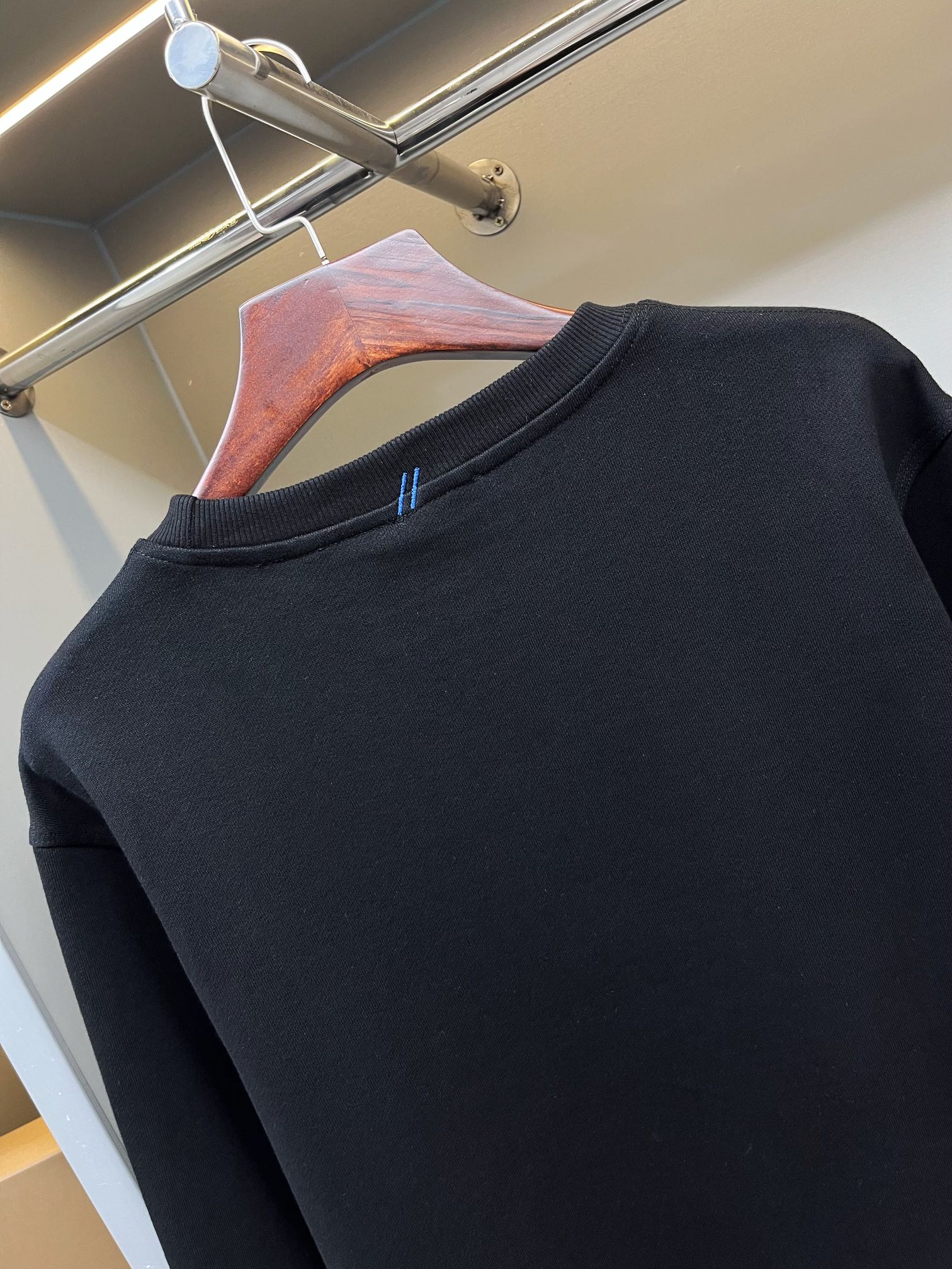 Burberry Unisex Sweatshirt Size S-XXL