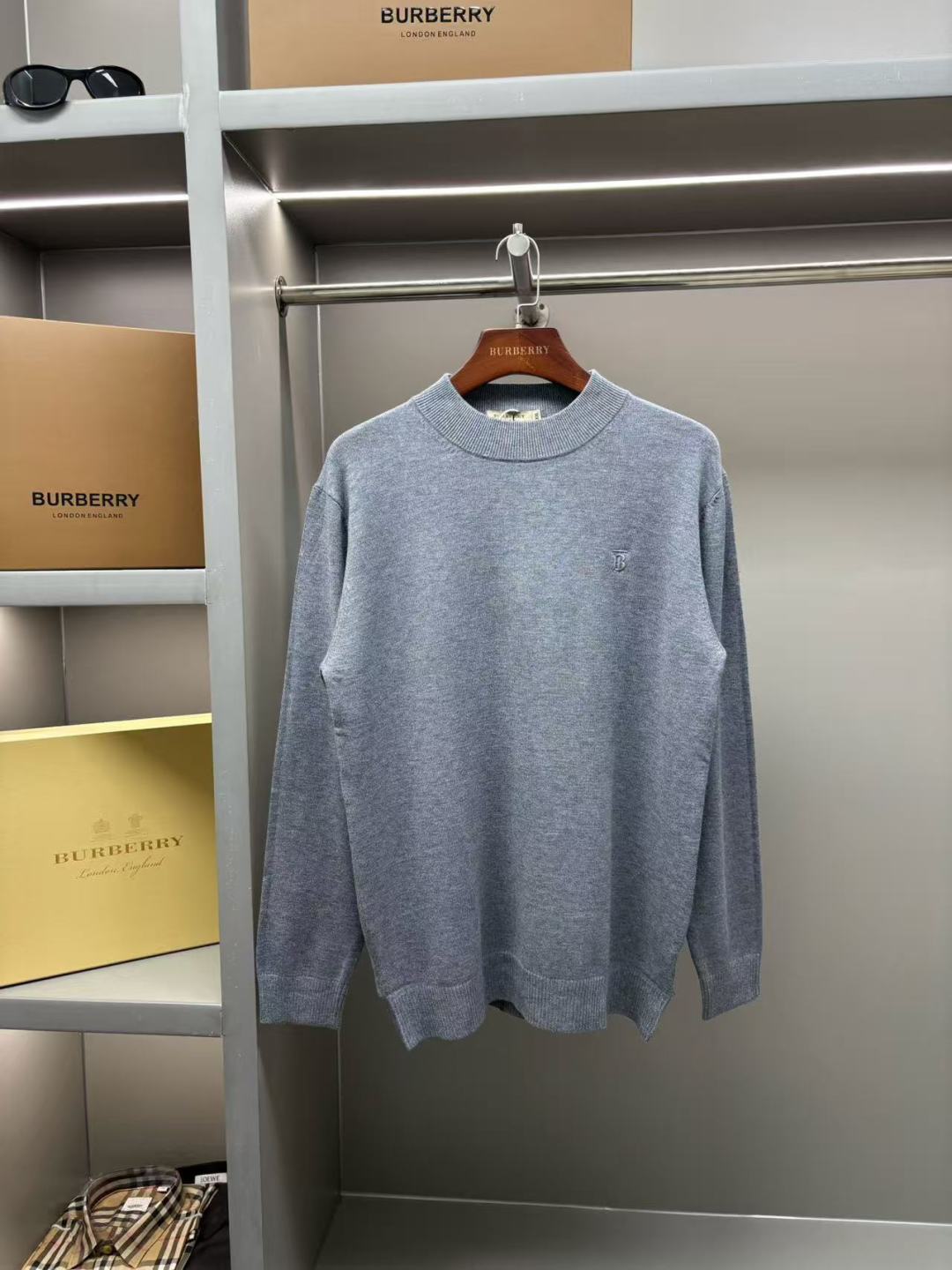 Burberry Unisex Sweatshirt Size L-4XL