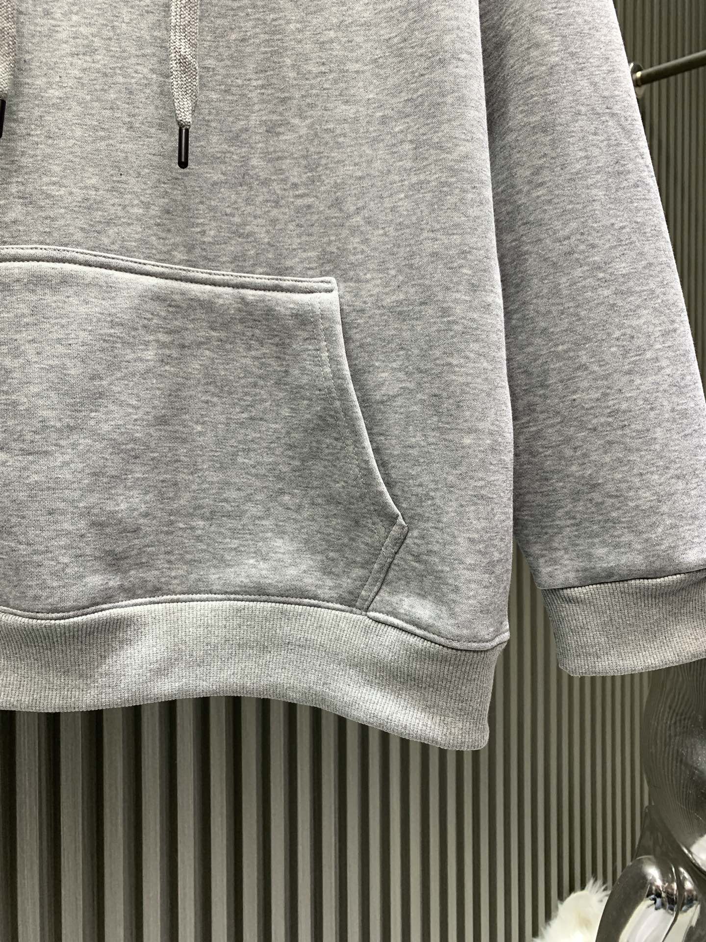 Louis Vuitton Unisex Sweatshirt Size S-XL