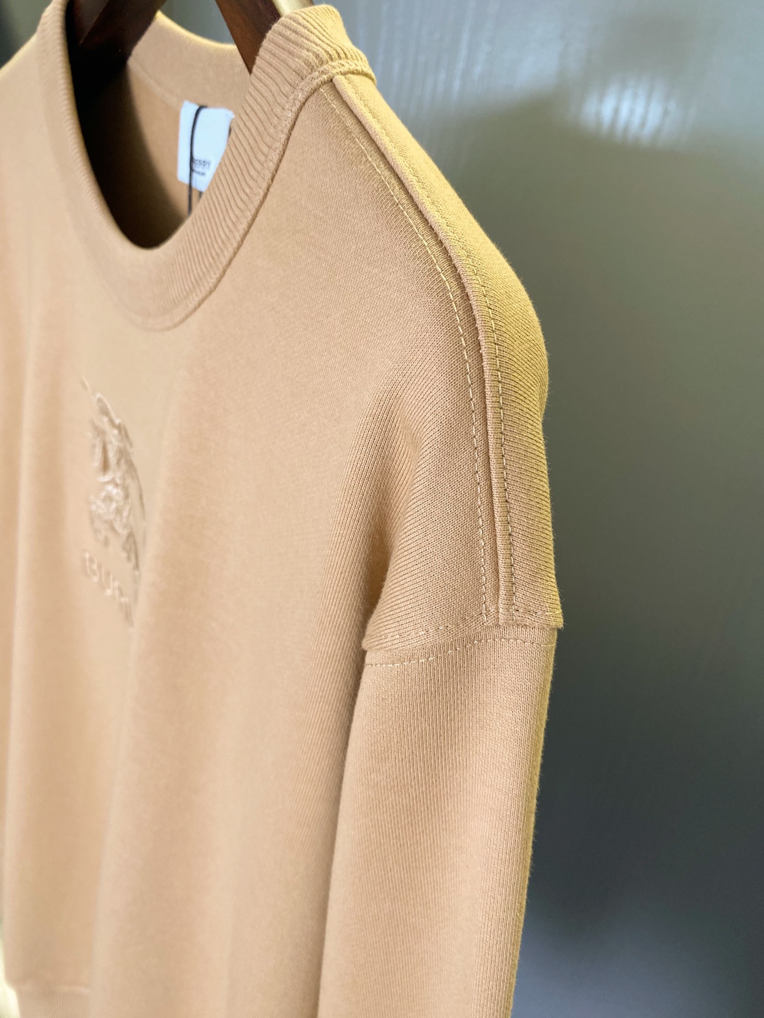 Burberry Unisex Sweatshirt Size S-XXL